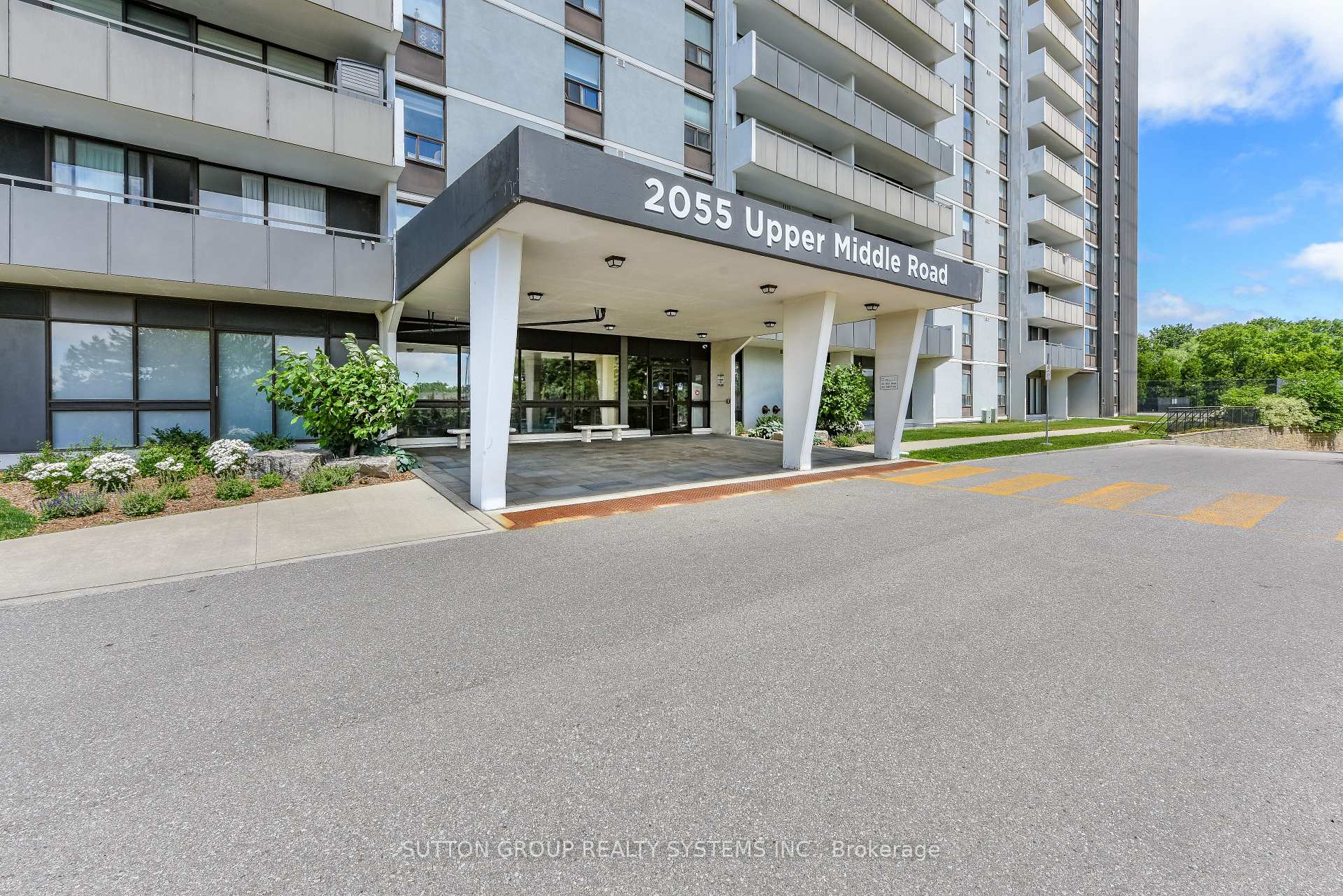 Photo 2 of Unit 705, 2055 Upper Middle Road, Burlington, Brant Hills — HOMEH