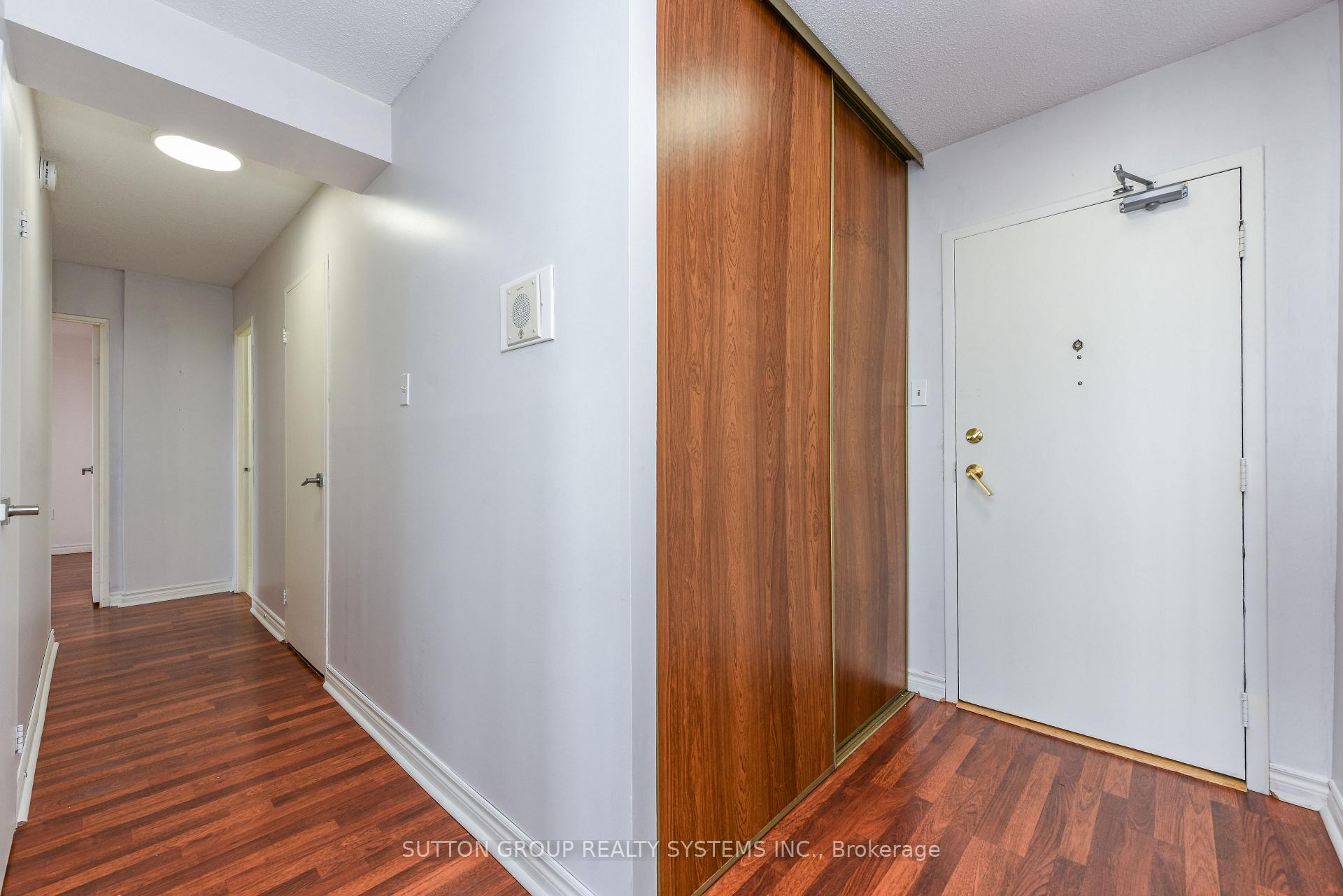 Photo 4 of Unit 705, 2055 Upper Middle Road, Burlington, Brant Hills — HOMEH