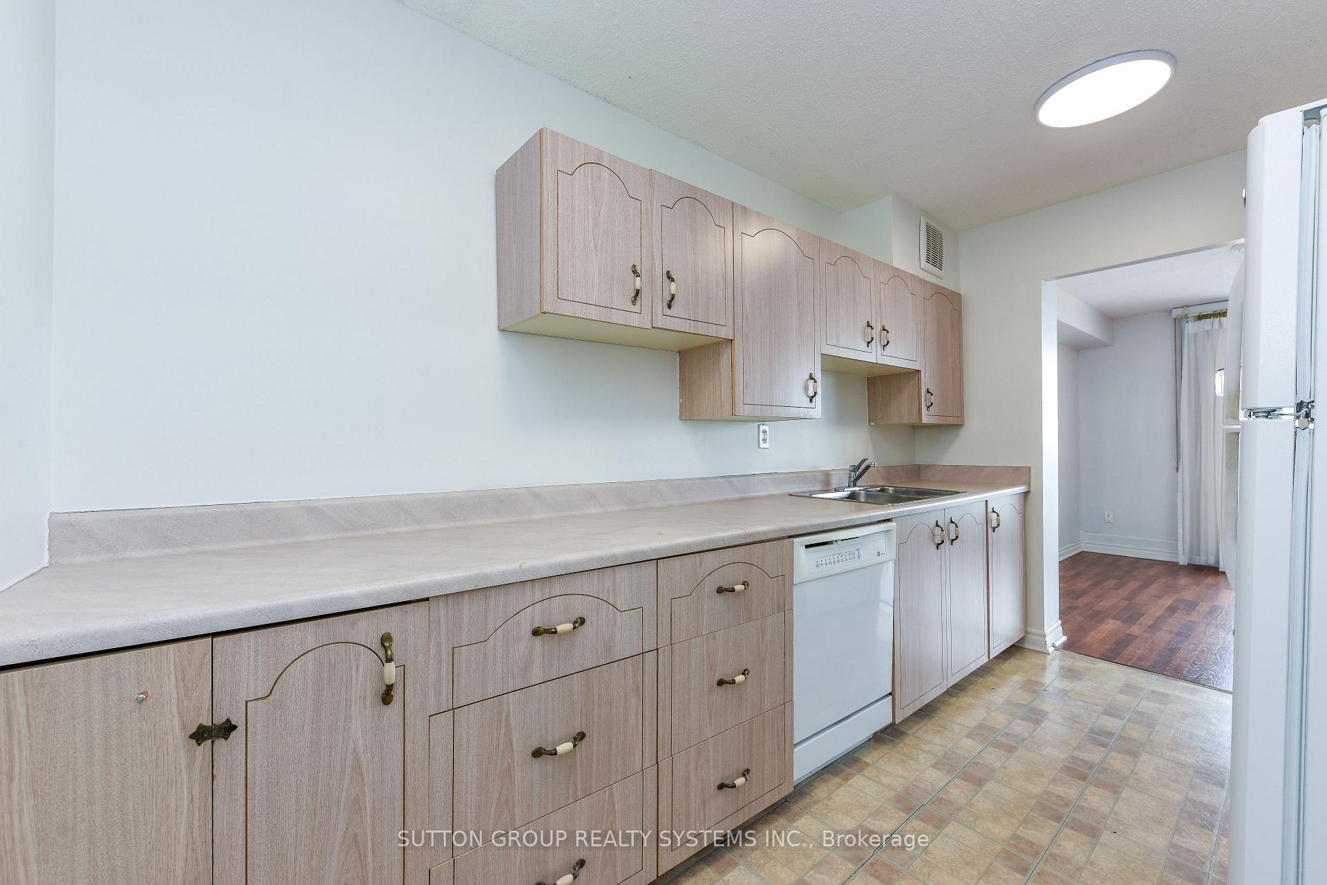 Photo 19 of Unit 705, 2055 Upper Middle Road, Burlington, Brant Hills — HOMEH