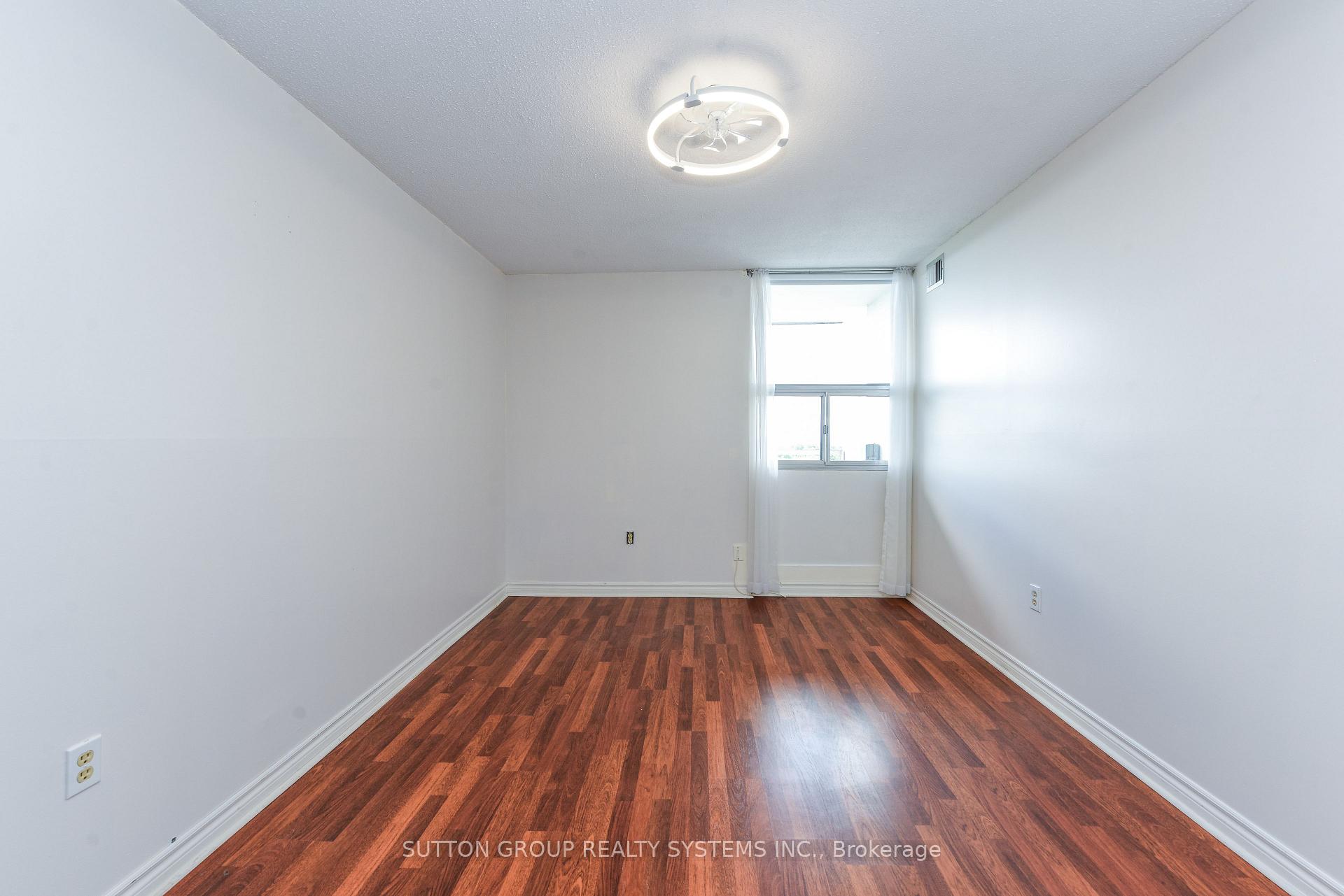 Photo 23 of Unit 705, 2055 Upper Middle Road, Burlington, Brant Hills — HOMEH