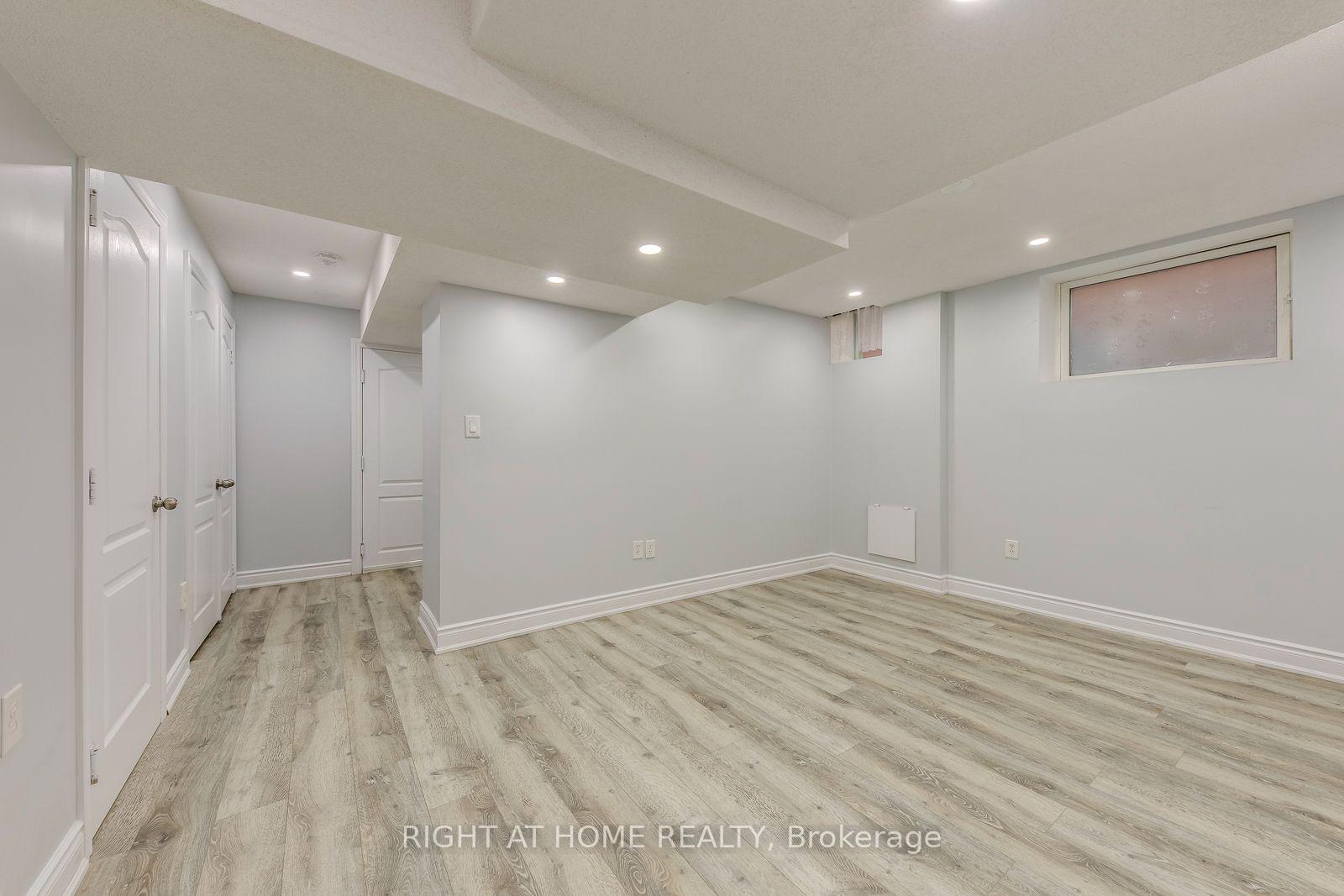 Photo 1 of Unit Bsmt, 5349 Lismic Boulevard, Mississauga, East Credit — HOMEH