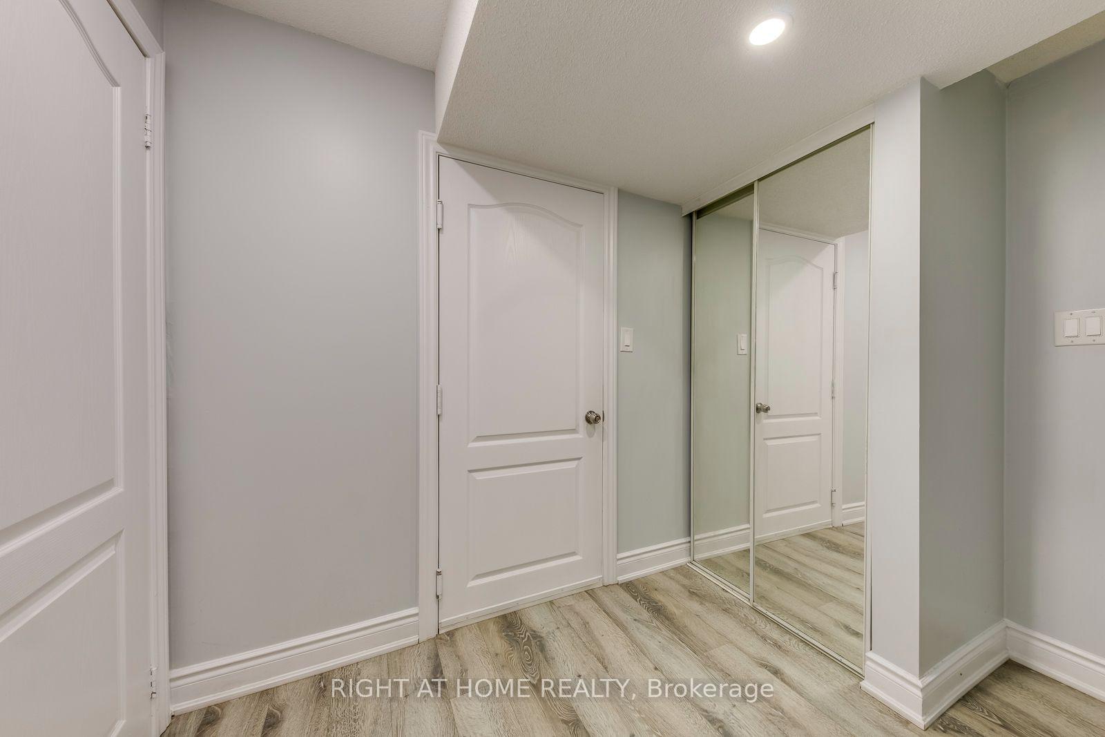 Photo 6 of Unit Bsmt, 5349 Lismic Boulevard, Mississauga, East Credit — HOMEH