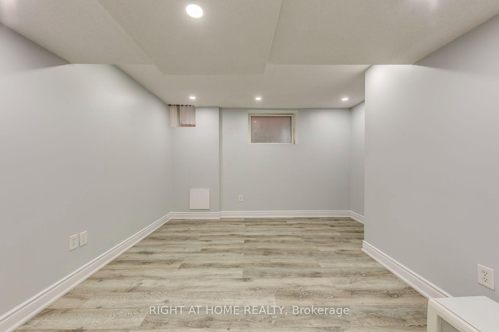 Photo 9 of Unit Bsmt, 5349 Lismic Boulevard, Mississauga, East Credit — HOMEH