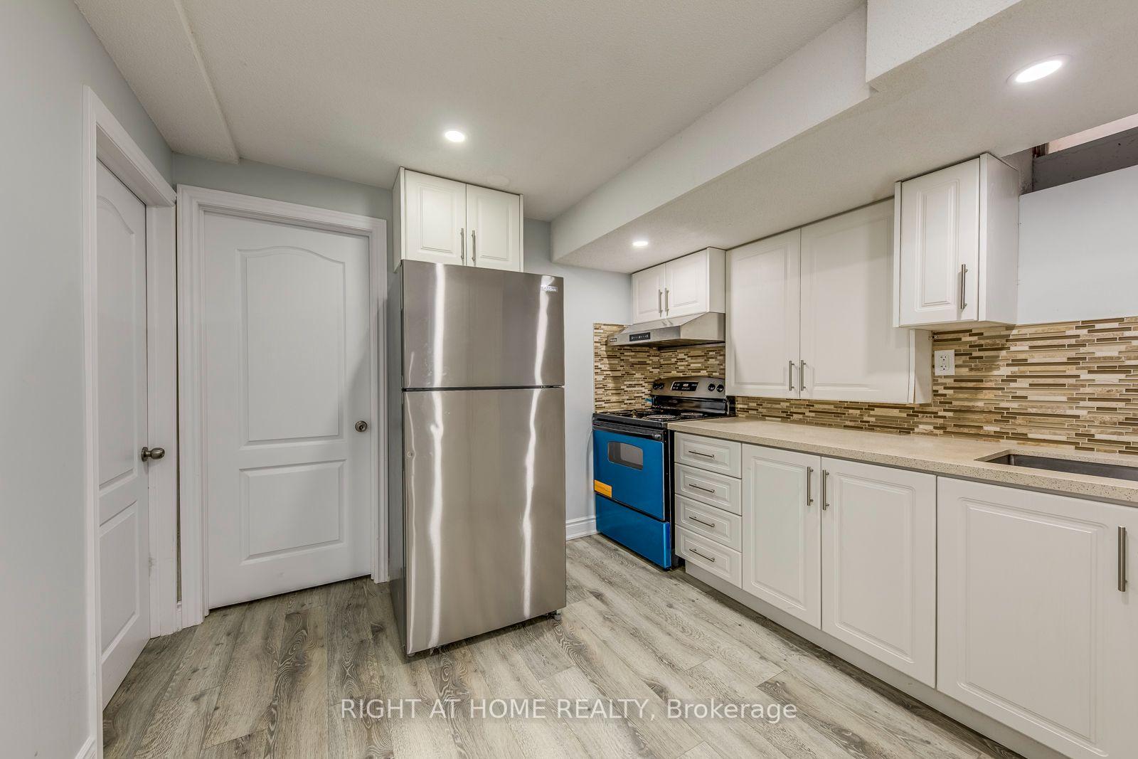 Photo 12 of Unit Bsmt, 5349 Lismic Boulevard, Mississauga, East Credit — HOMEH