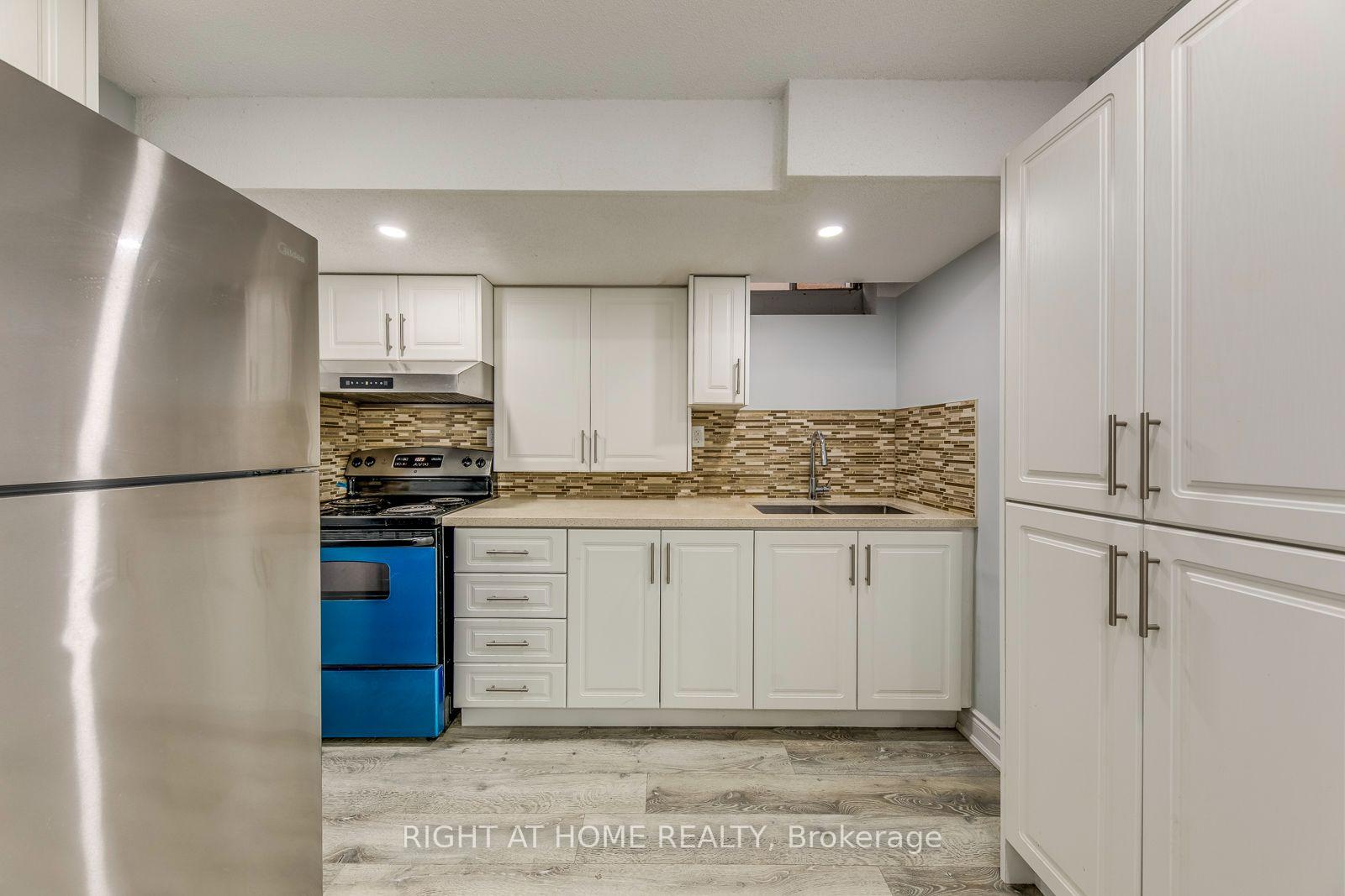 Photo 13 of Unit Bsmt, 5349 Lismic Boulevard, Mississauga, East Credit — HOMEH