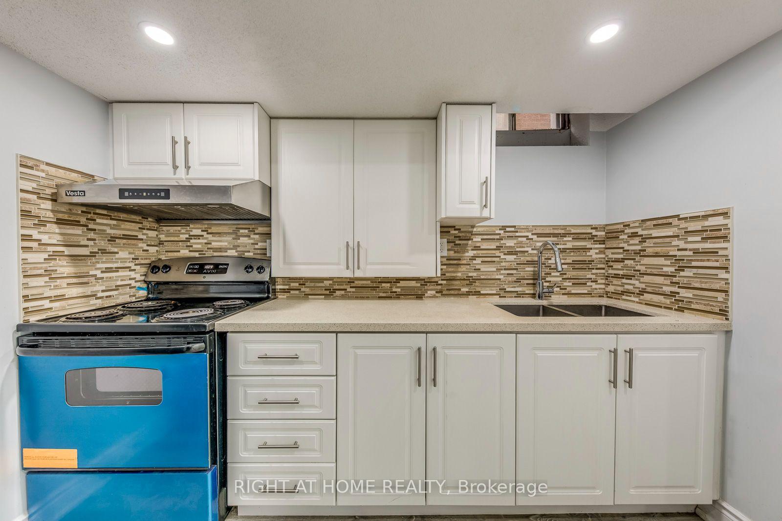 Photo 14 of Unit Bsmt, 5349 Lismic Boulevard, Mississauga, East Credit — HOMEH