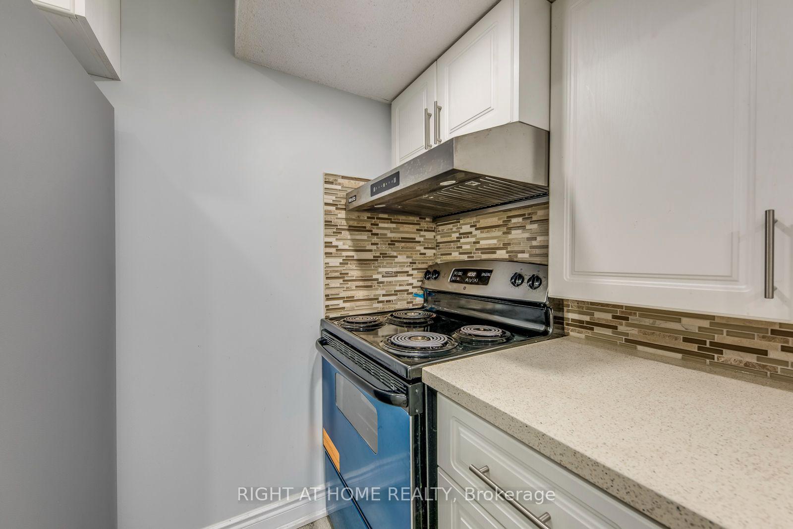 Photo 15 of Unit Bsmt, 5349 Lismic Boulevard, Mississauga, East Credit — HOMEH