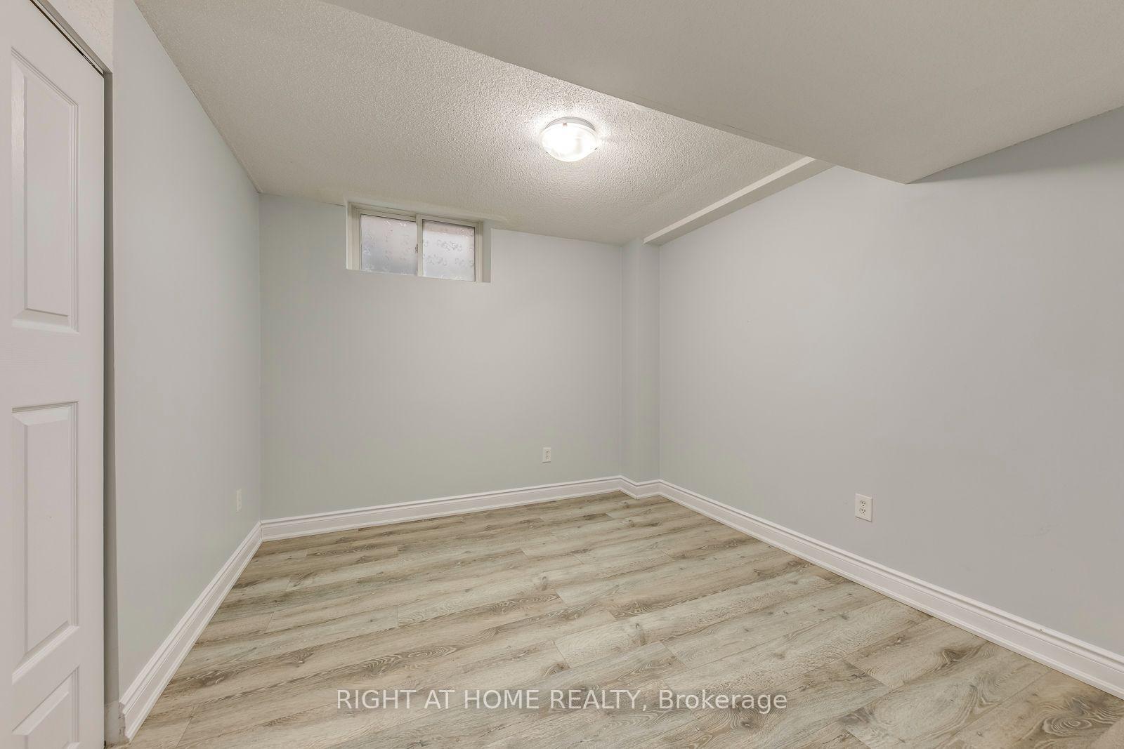 Photo 21 of Unit Bsmt, 5349 Lismic Boulevard, Mississauga, East Credit — HOMEH