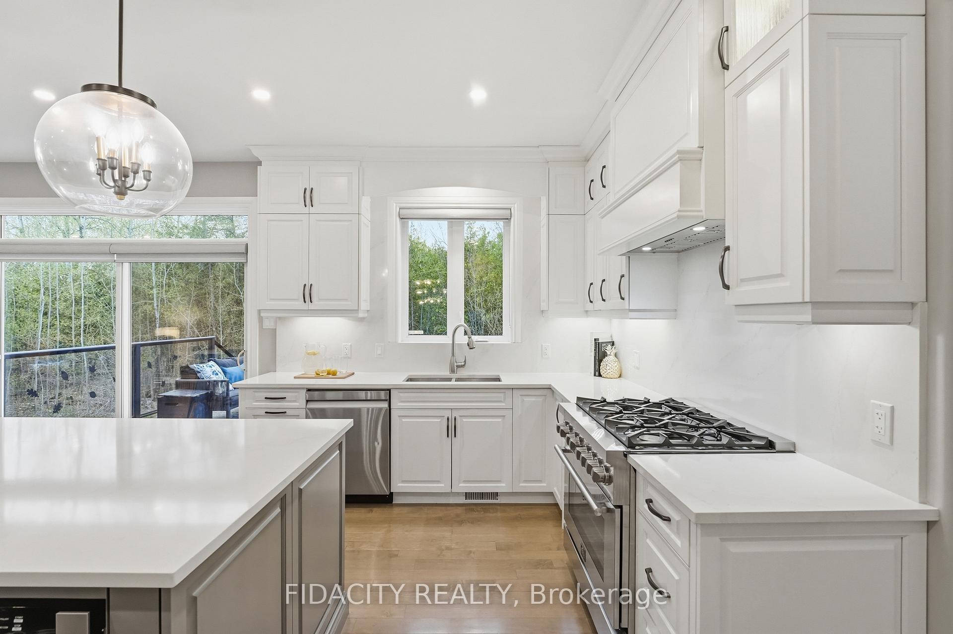 Photo 5 of 101 Sentinel Pine Way, Ottawa, Huntley Ward (South East) — HOMEH