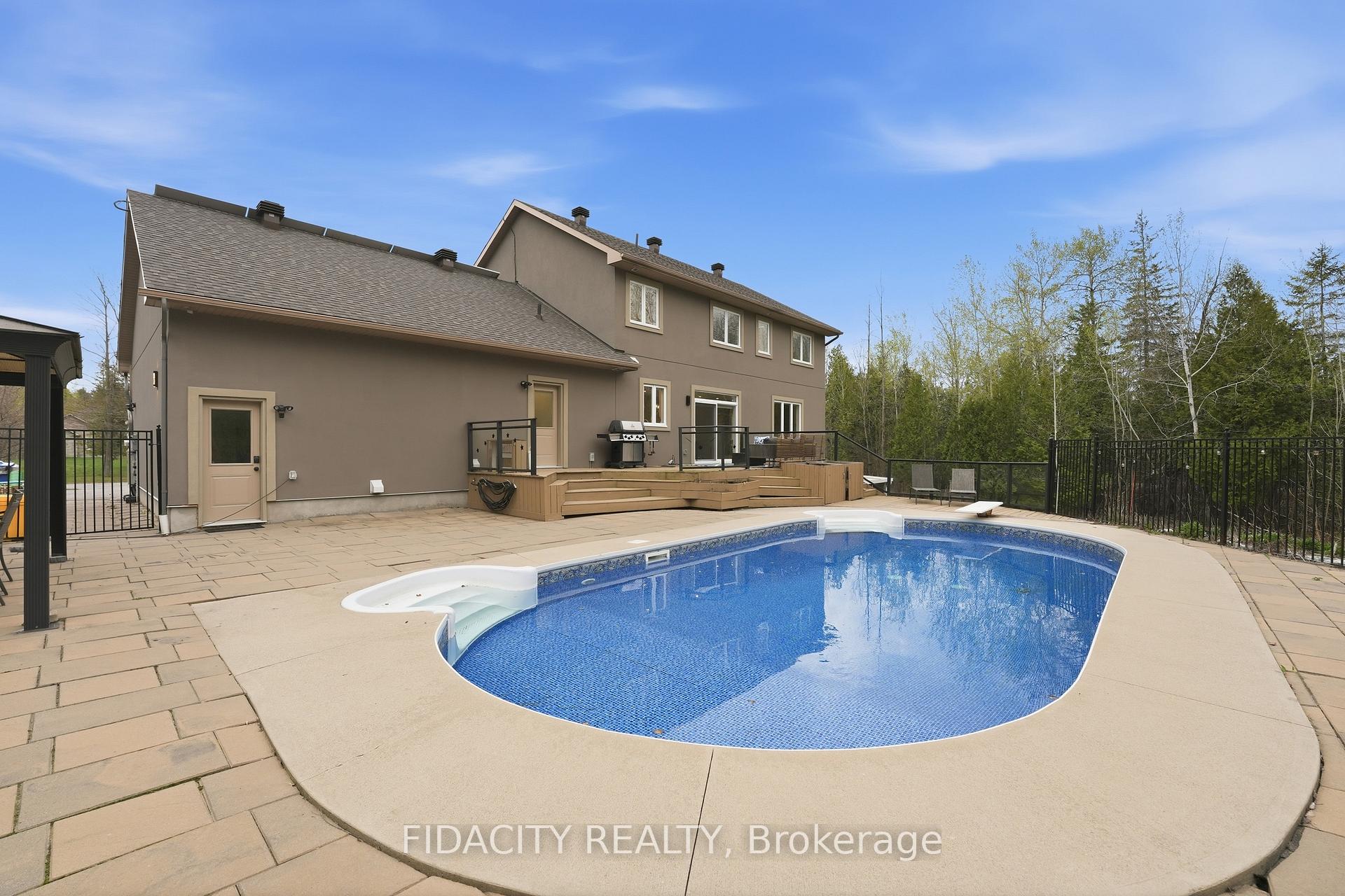 Photo 37 of 101 Sentinel Pine Way, Ottawa, Huntley Ward (South East) — HOMEH