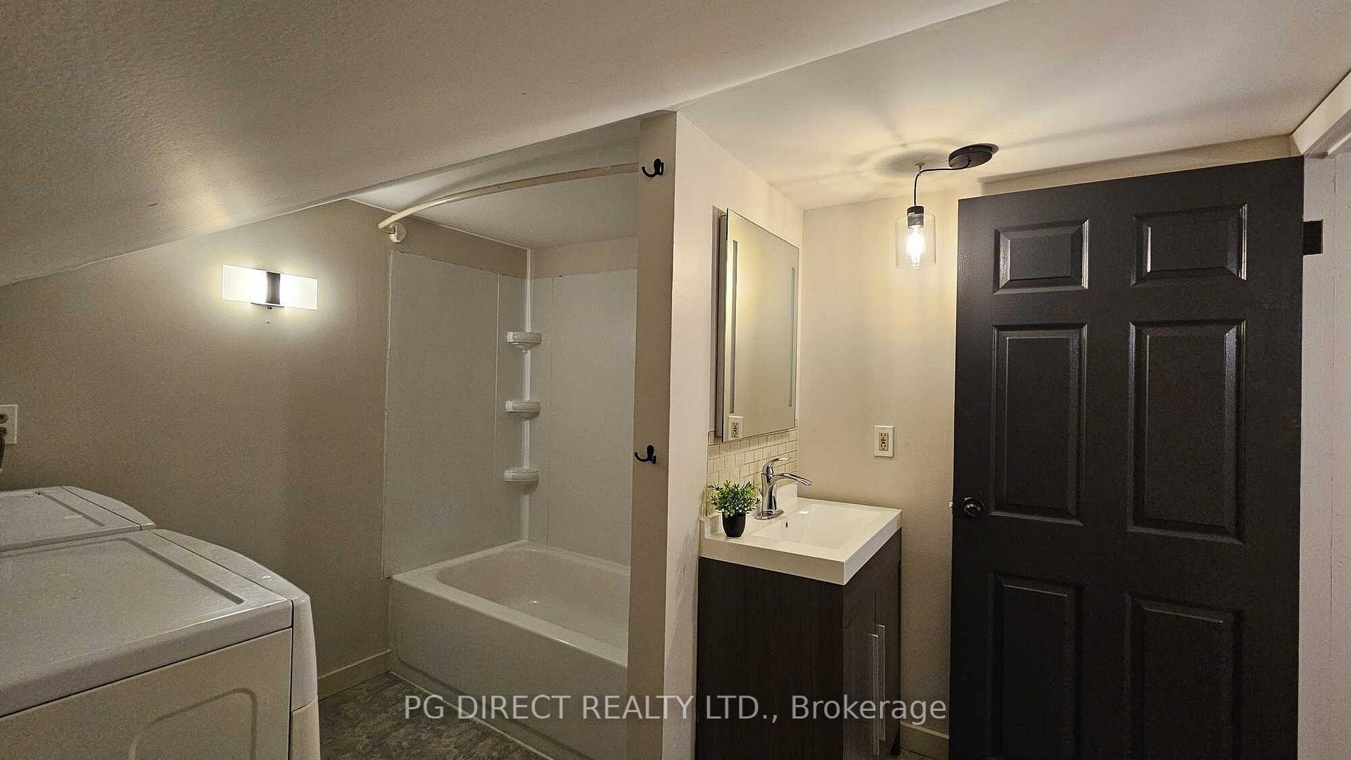 Photo 11 of 436 Bleecker Avenue, Belleville, Belleville Ward — HOMEH