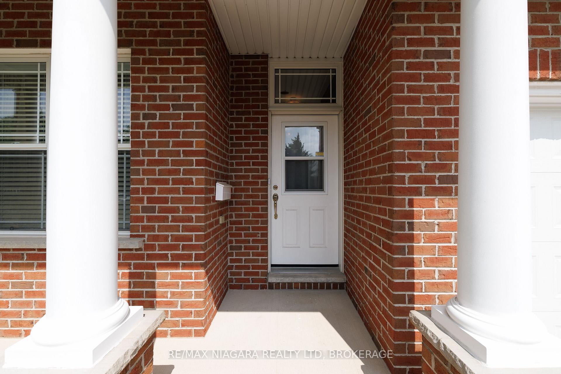 Photo 3 of Unit 8, 3300 Montrose Road, Niagara Falls, Mt. Carmel — HOMEH