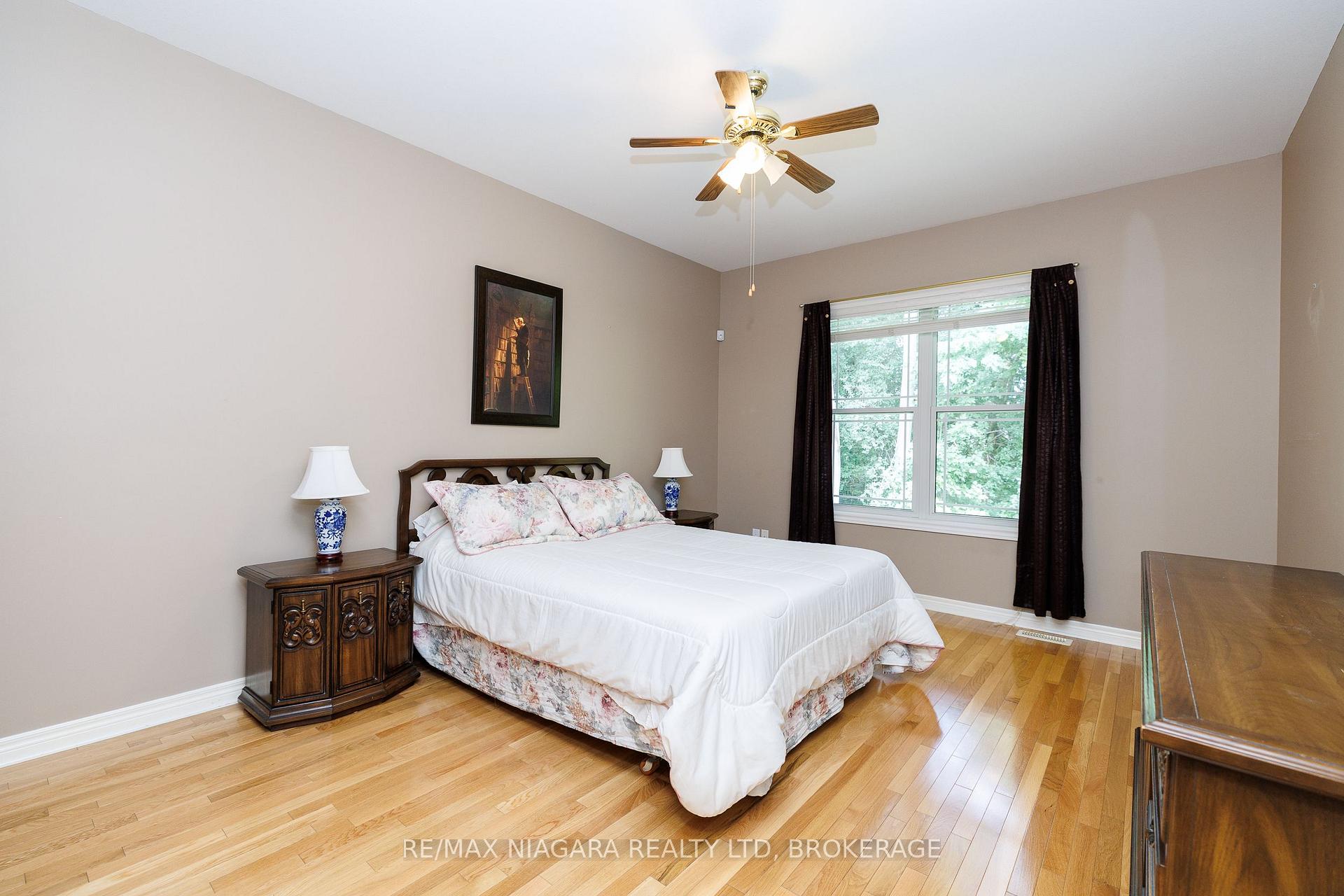 Photo 15 of Unit 8, 3300 Montrose Road, Niagara Falls, Mt. Carmel — HOMEH