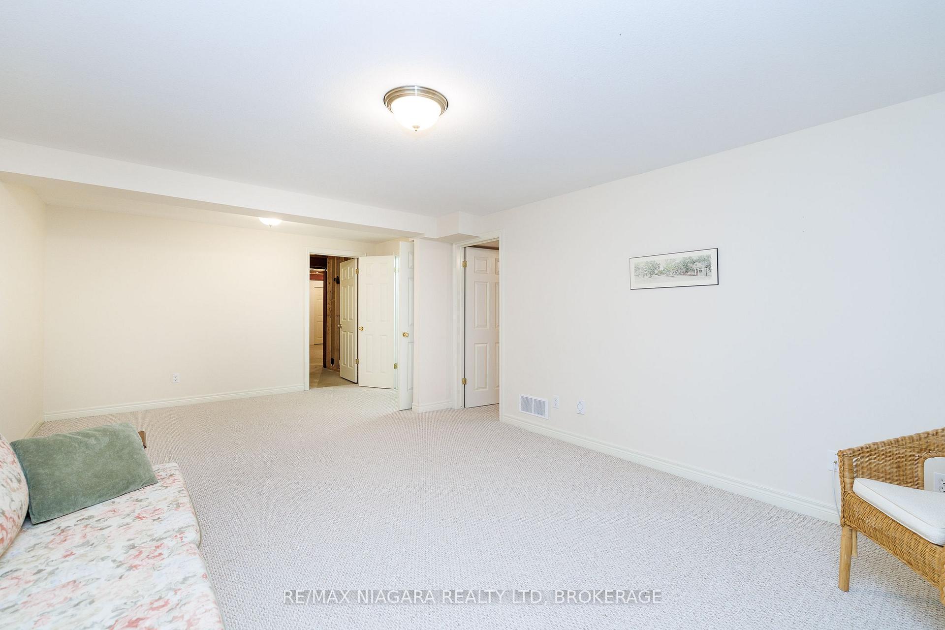 Photo 22 of Unit 8, 3300 Montrose Road, Niagara Falls, Mt. Carmel — HOMEH