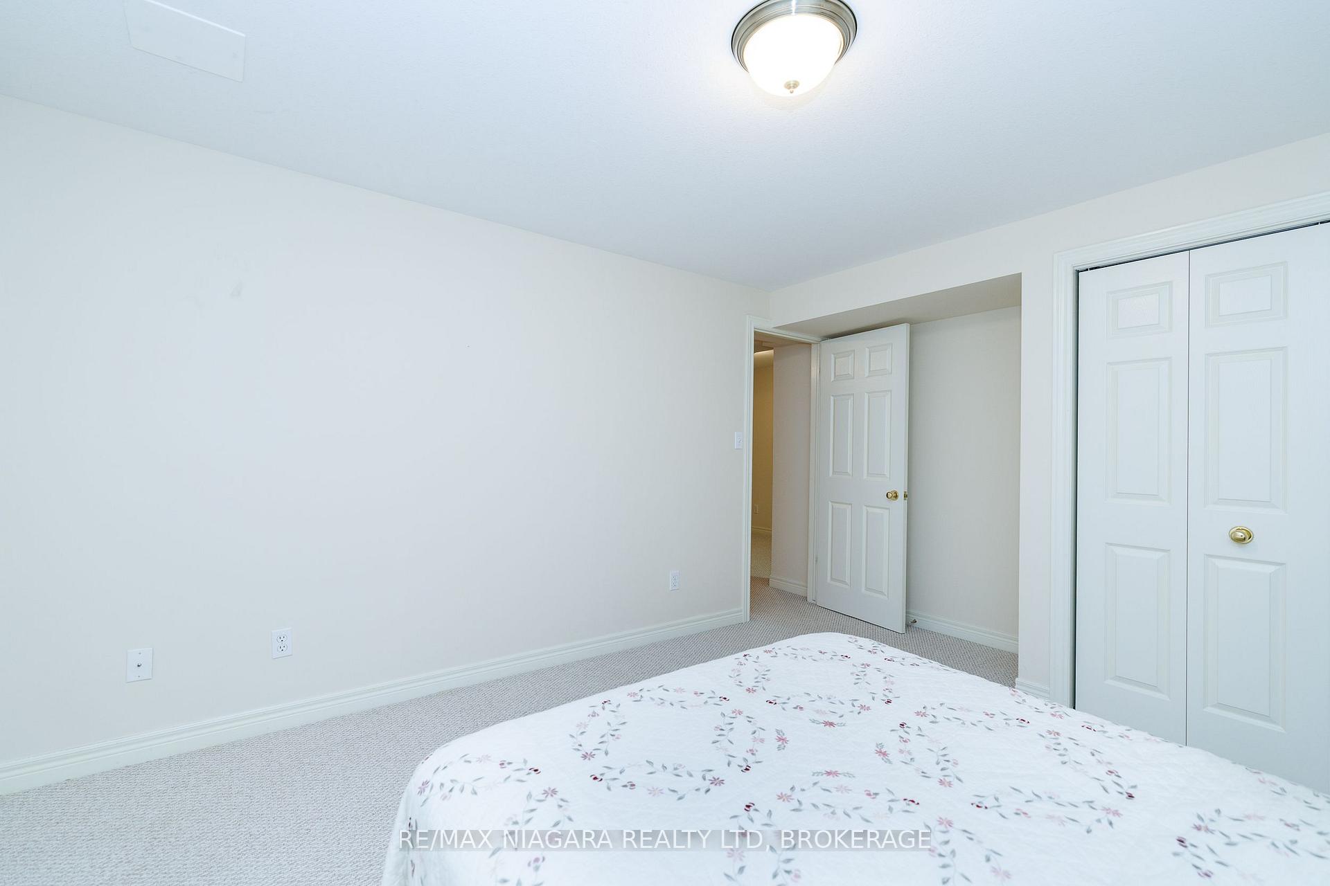 Photo 24 of Unit 8, 3300 Montrose Road, Niagara Falls, Mt. Carmel — HOMEH
