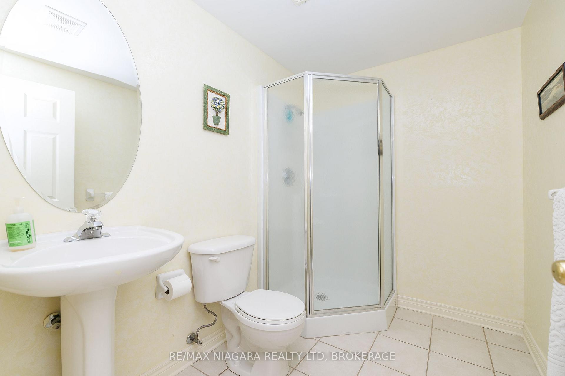 Photo 25 of Unit 8, 3300 Montrose Road, Niagara Falls, Mt. Carmel — HOMEH