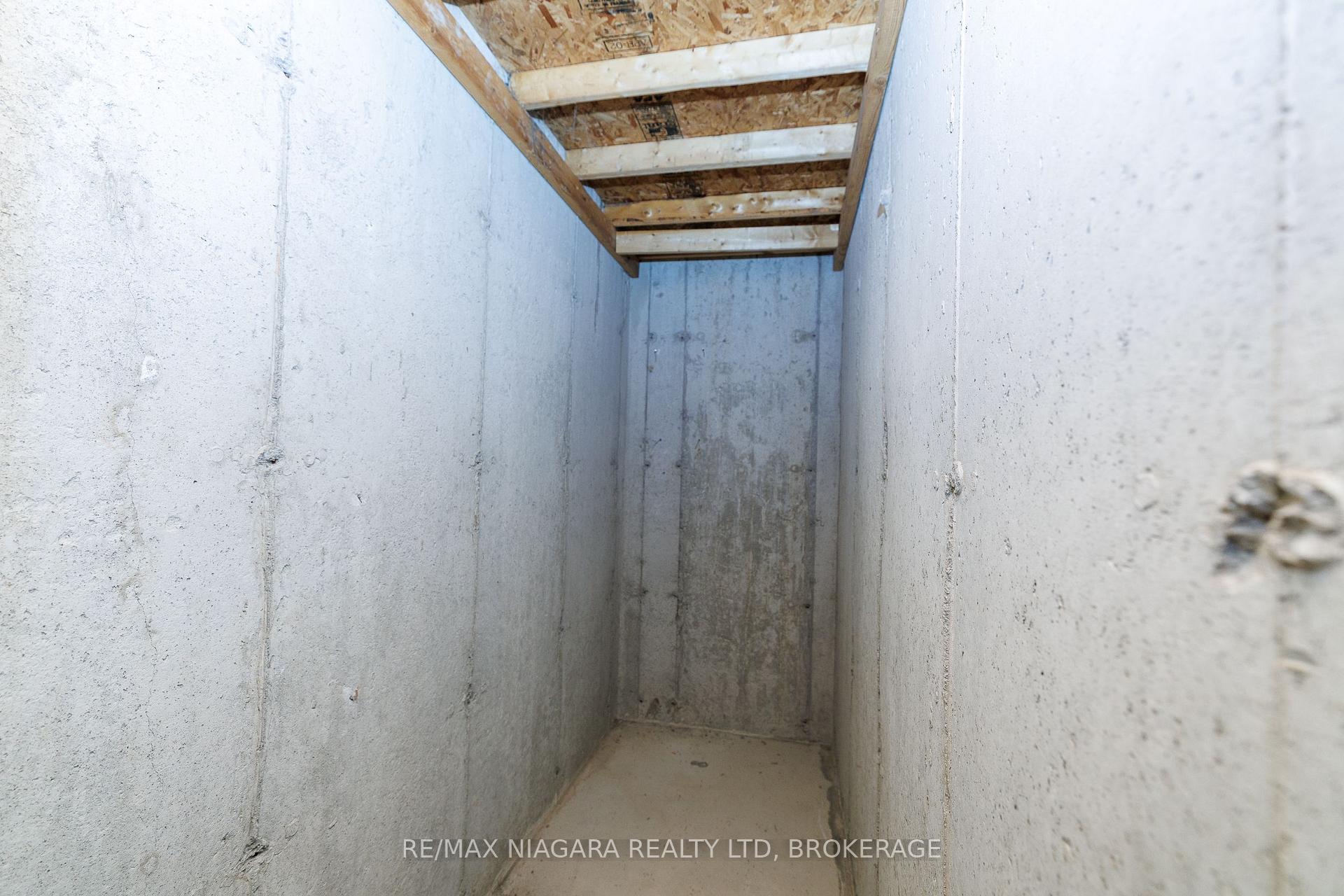 Photo 27 of Unit 8, 3300 Montrose Road, Niagara Falls, Mt. Carmel — HOMEH