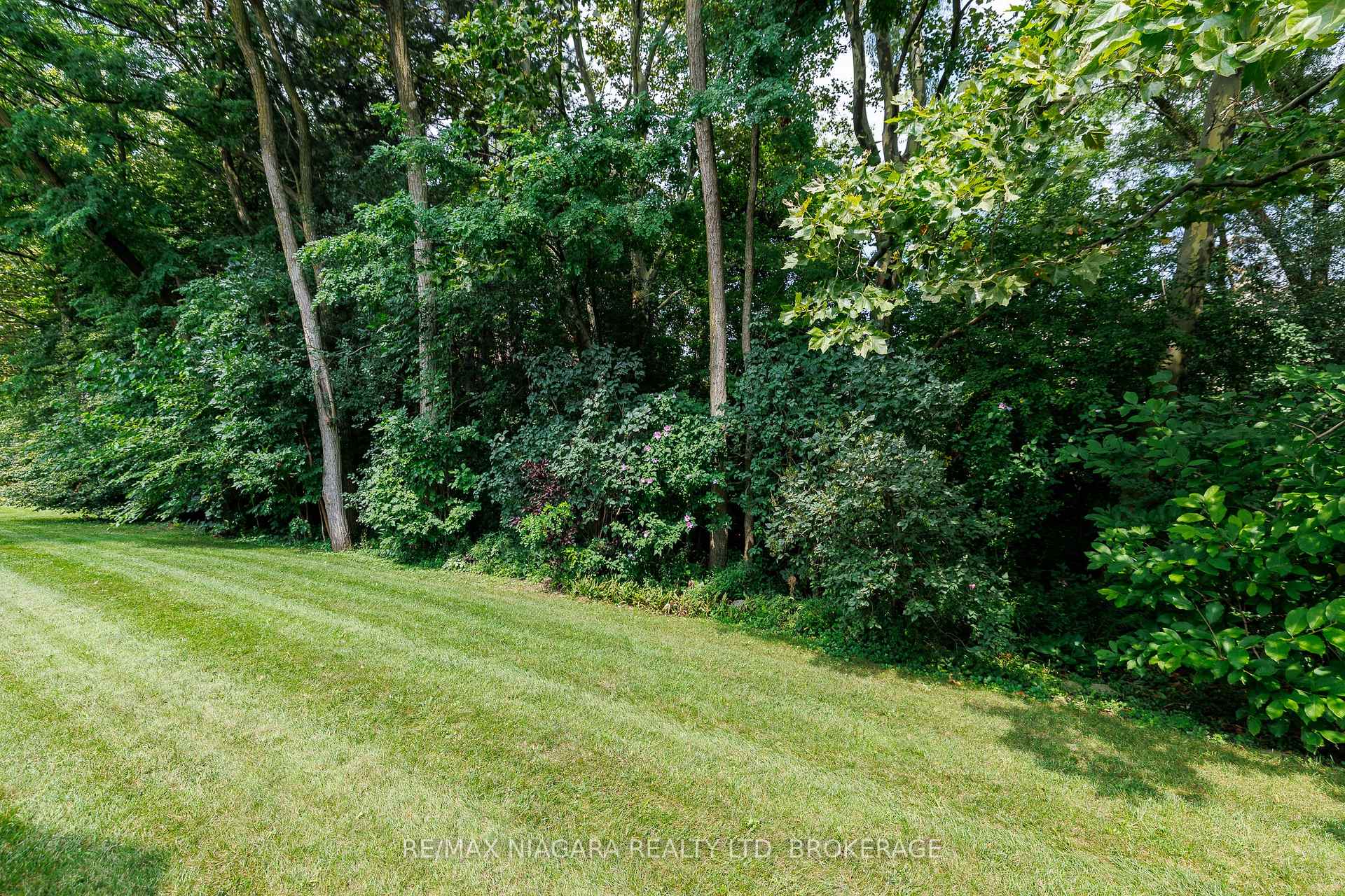Photo 32 of Unit 8, 3300 Montrose Road, Niagara Falls, Mt. Carmel — HOMEH