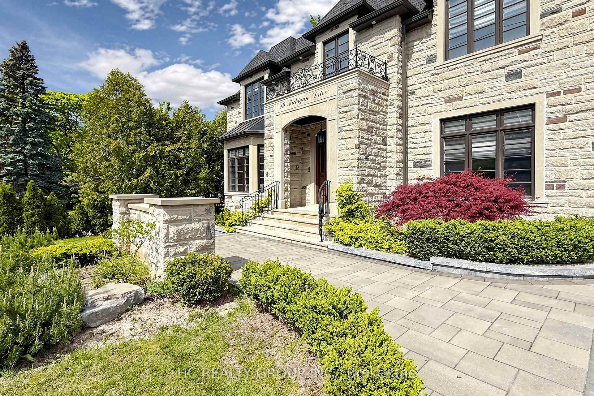 Photo 2 of 19 Michigan Drive, North York, Newtonbrook East — HOMEH