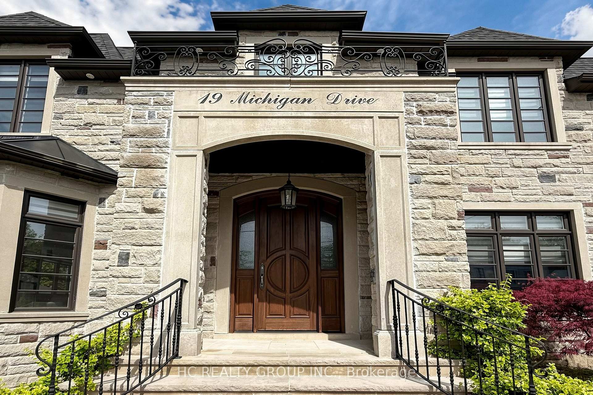 Photo 3 of 19 Michigan Drive, North York, Newtonbrook East — HOMEH