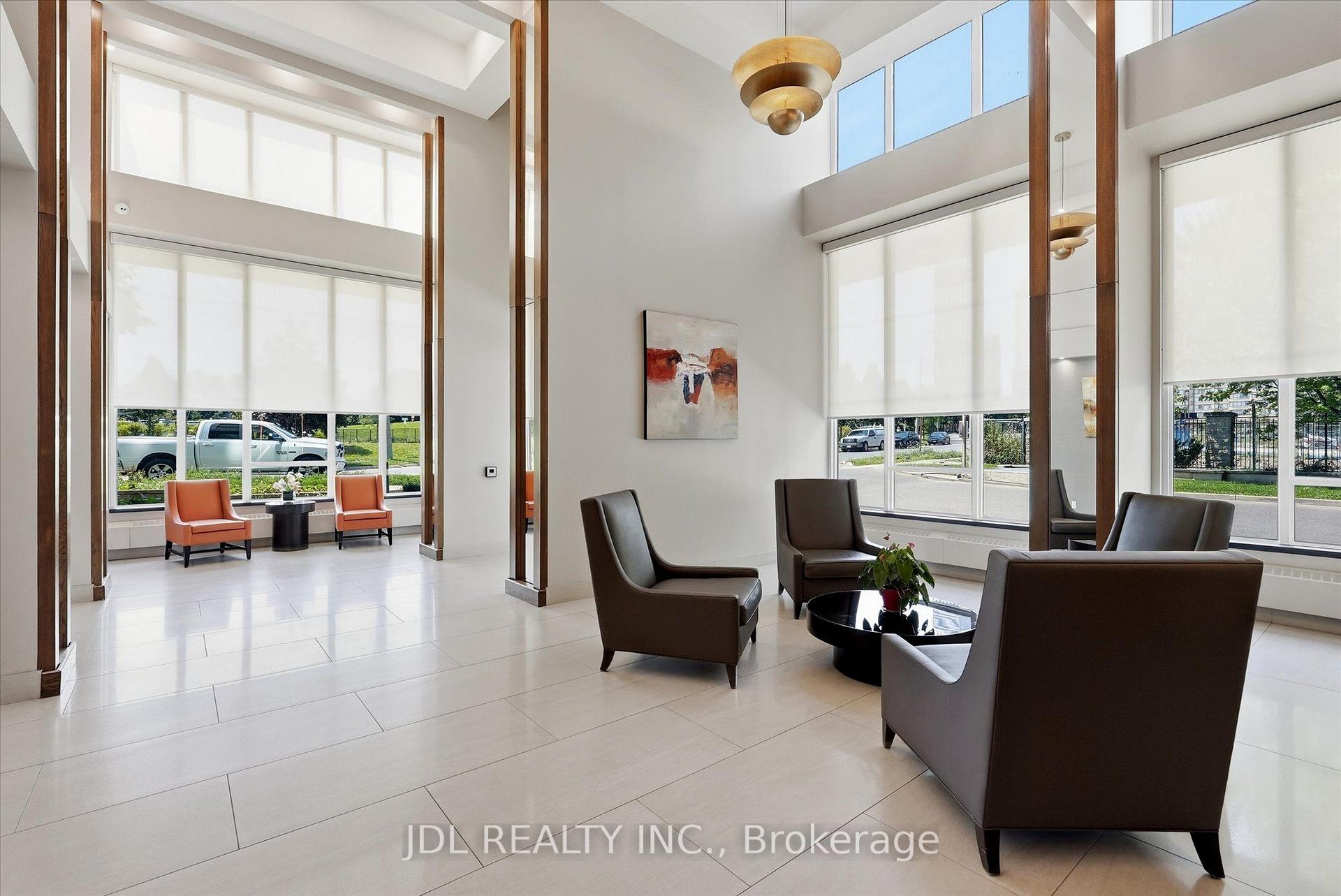 Photo 3 of Unit 811, 3525 Kariya Drive, Mississauga, Fairview — HOMEH