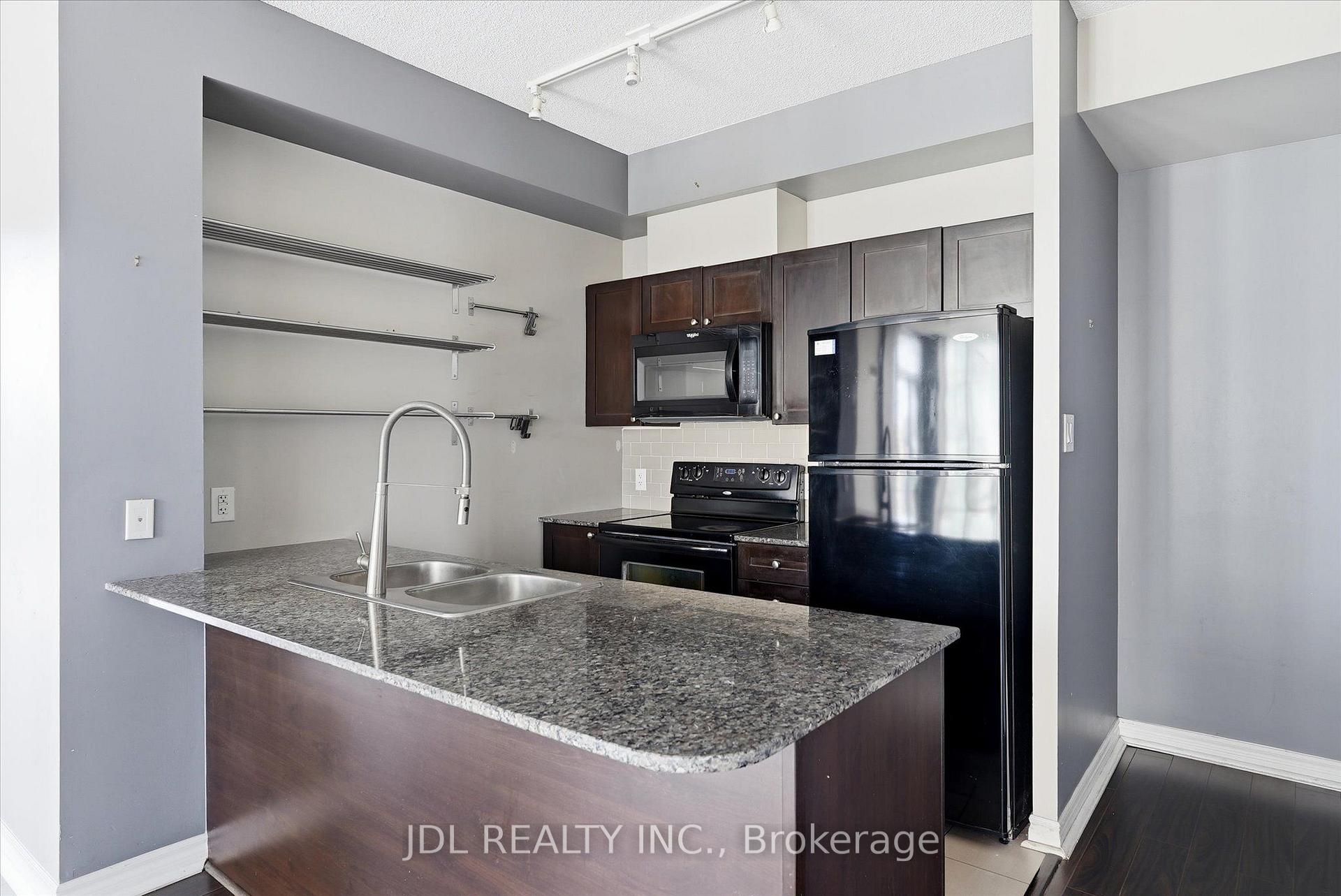 Photo 5 of Unit 811, 3525 Kariya Drive, Mississauga, Fairview — HOMEH