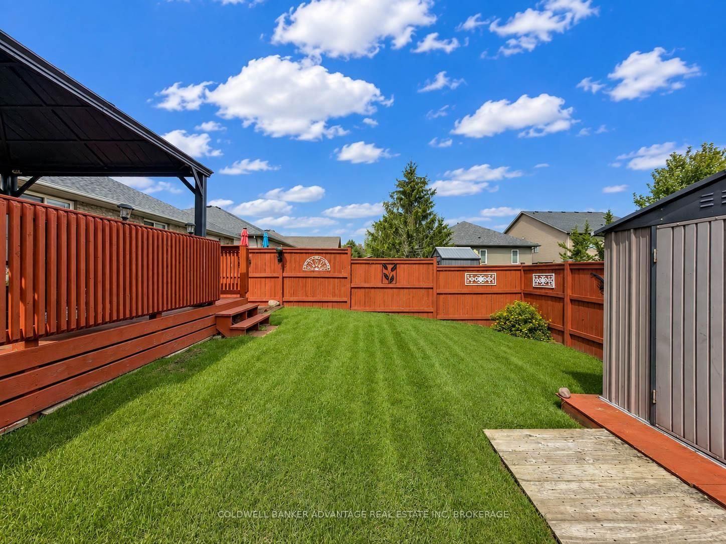 Photo 4 of 386 Foxtail Avenue, Welland, West Welland — HOMEH