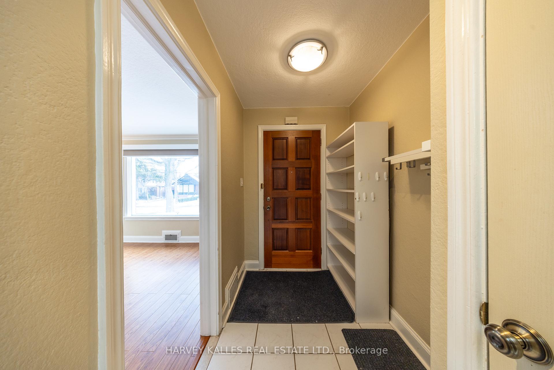 Photo 3 of Unit Main, 222 Joicey Boulevard, Toronto, Bedford Park-Nortown — HOMEH
