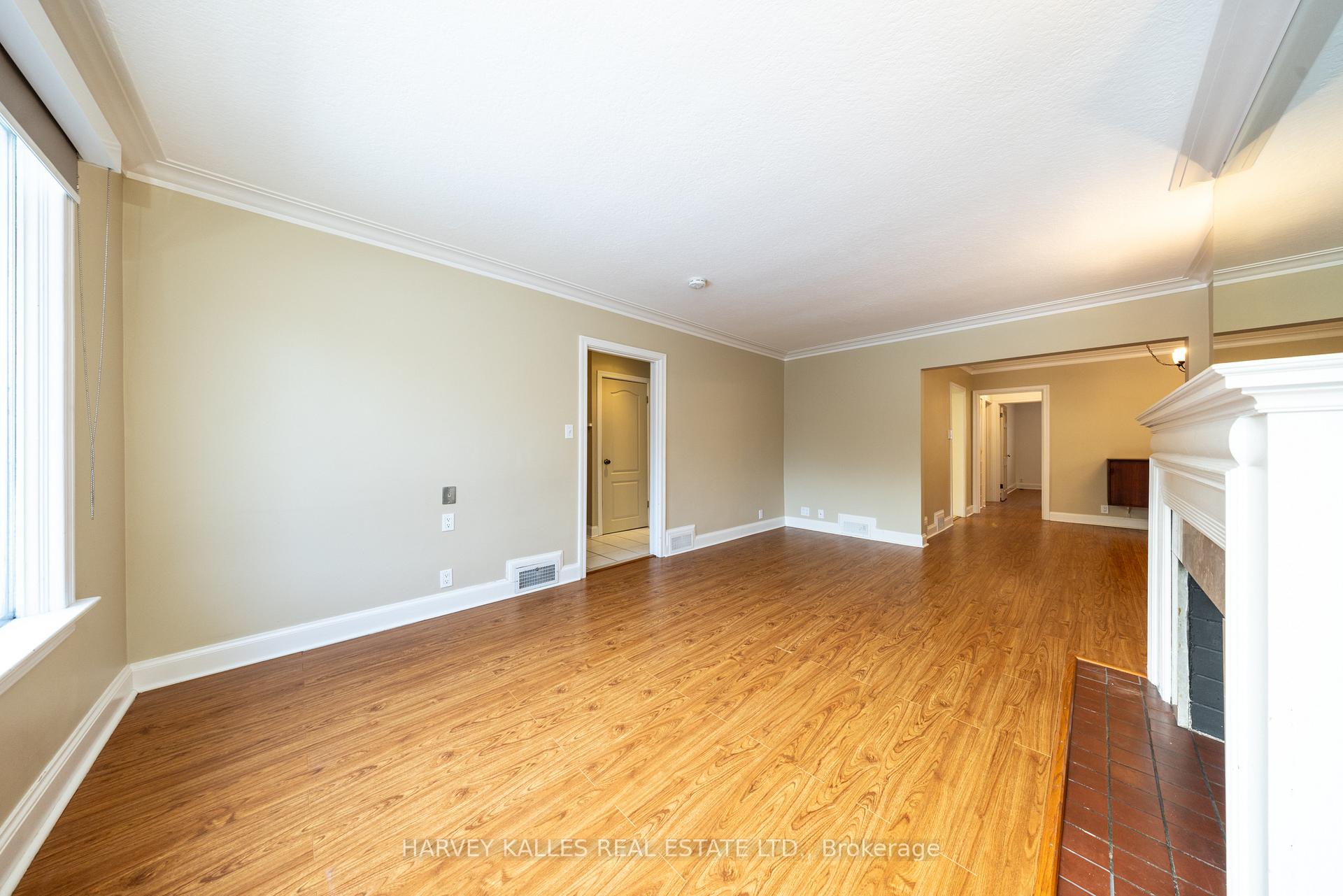 Photo 6 of Unit Main, 222 Joicey Boulevard, Toronto, Bedford Park-Nortown — HOMEH