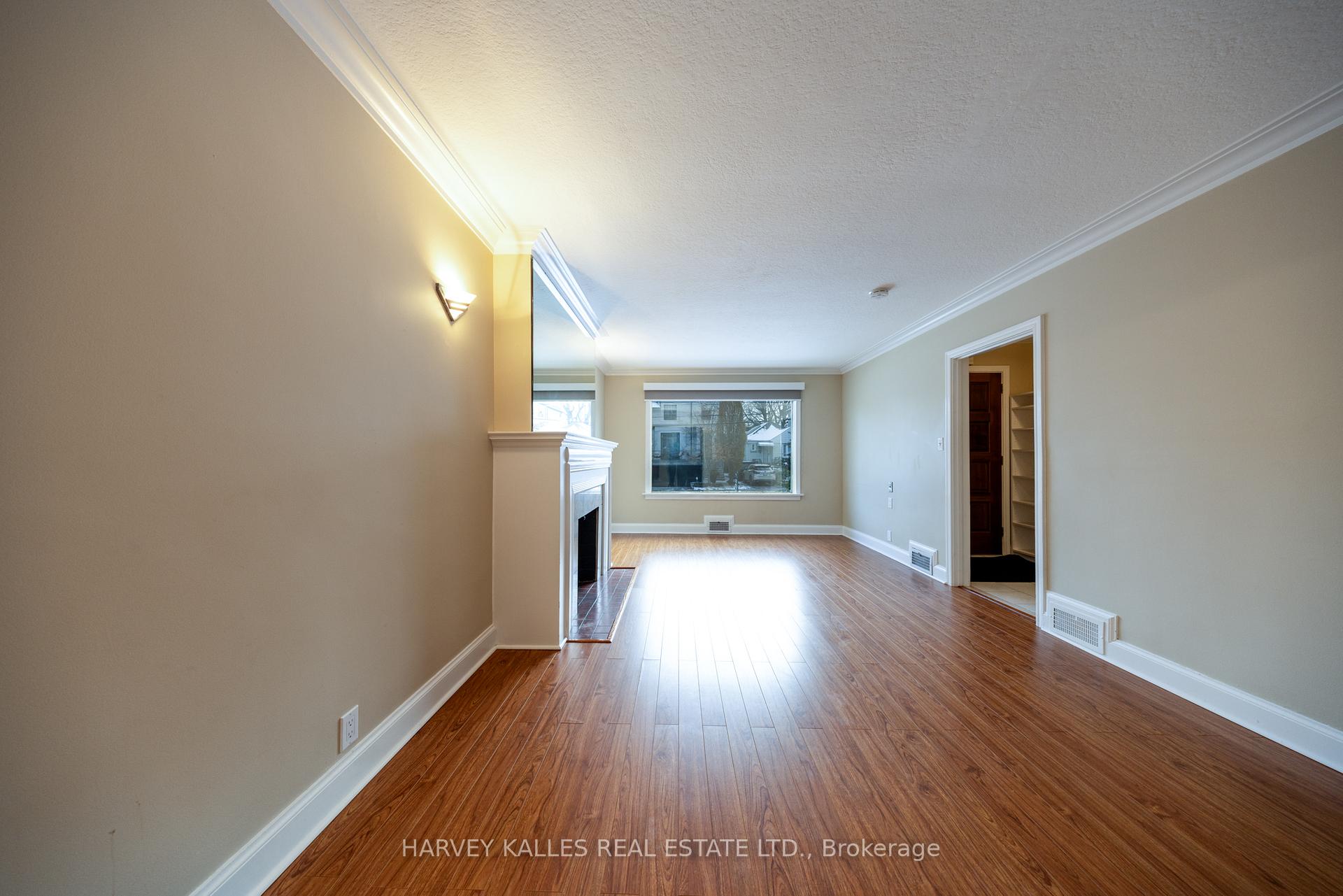 Photo 9 of Unit Main, 222 Joicey Boulevard, Toronto, Bedford Park-Nortown — HOMEH