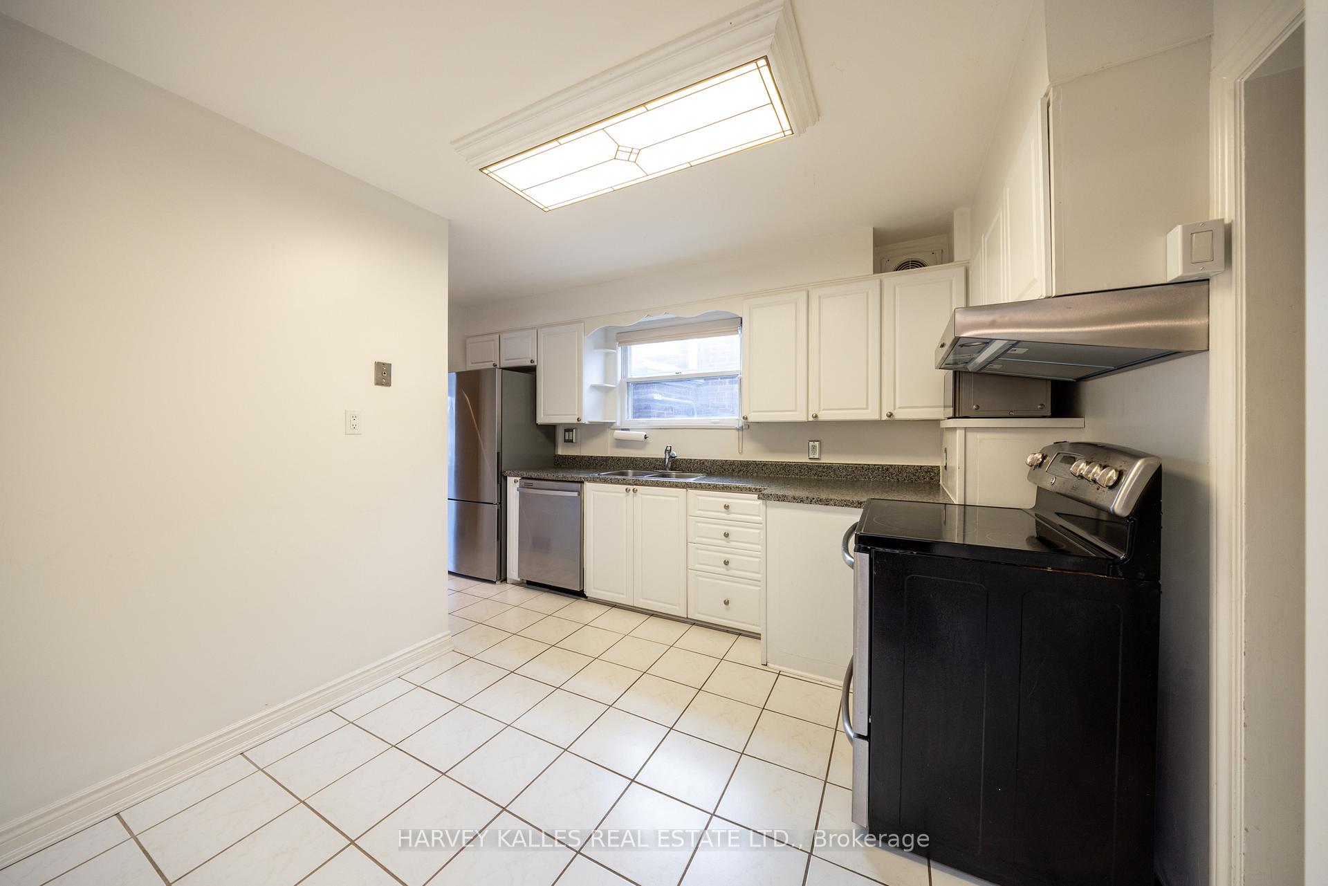 Photo 14 of Unit Main, 222 Joicey Boulevard, Toronto, Bedford Park-Nortown — HOMEH