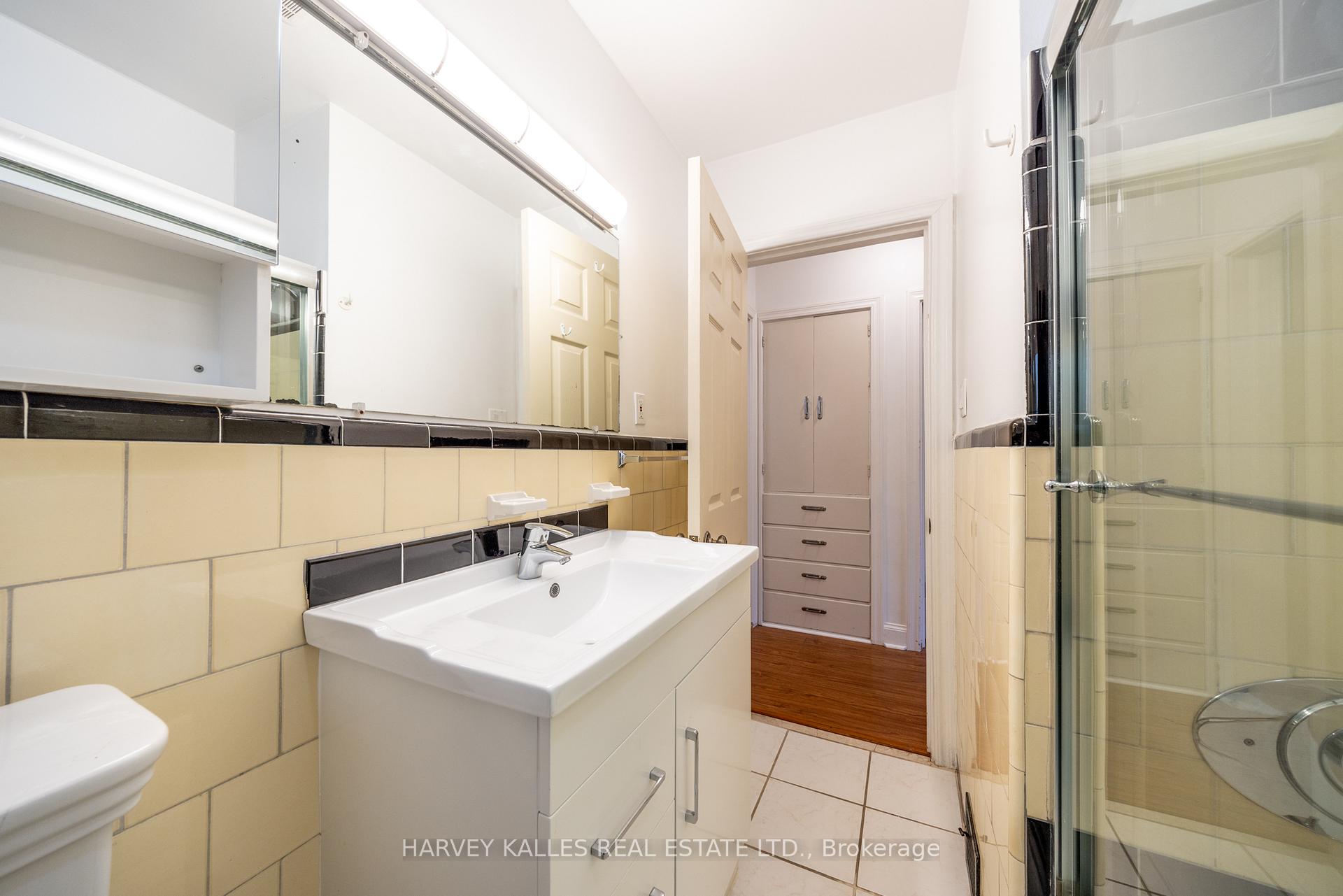 Photo 26 of Unit Main, 222 Joicey Boulevard, Toronto, Bedford Park-Nortown — HOMEH