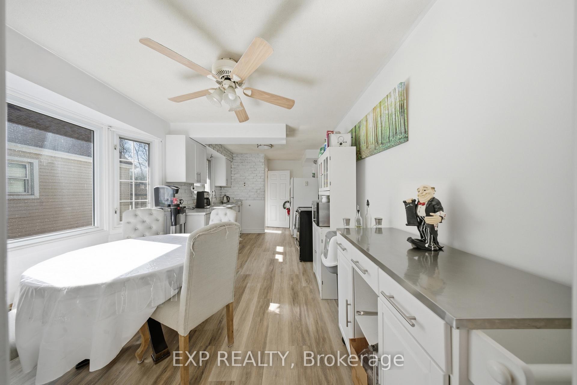Photo 4 of 6376 Ash Street, Niagara Falls, Dorchester — HOMEH
