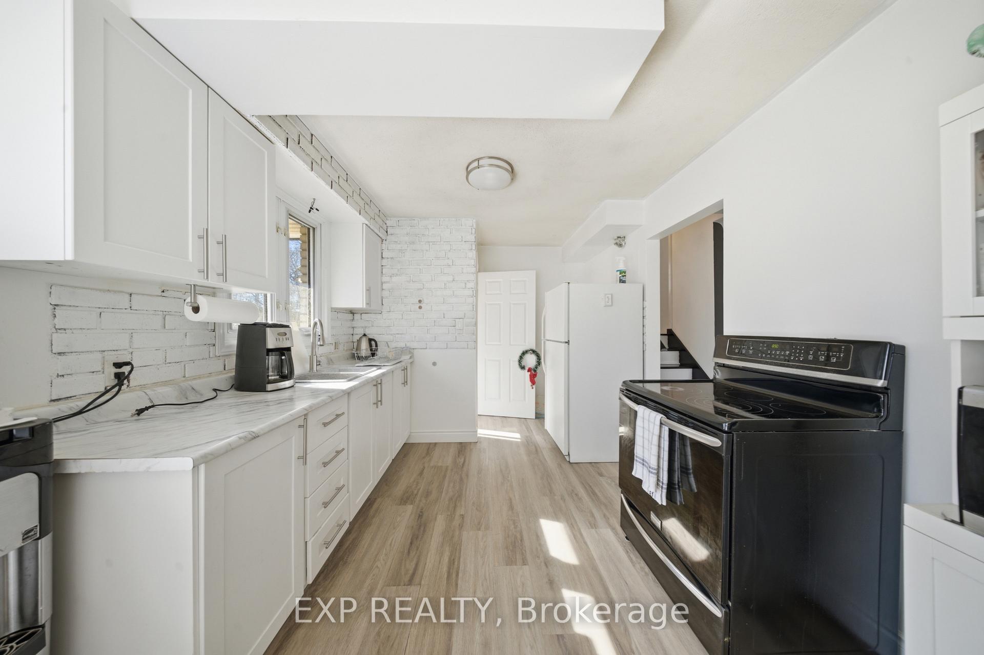 Photo 7 of 6376 Ash Street, Niagara Falls, Dorchester — HOMEH