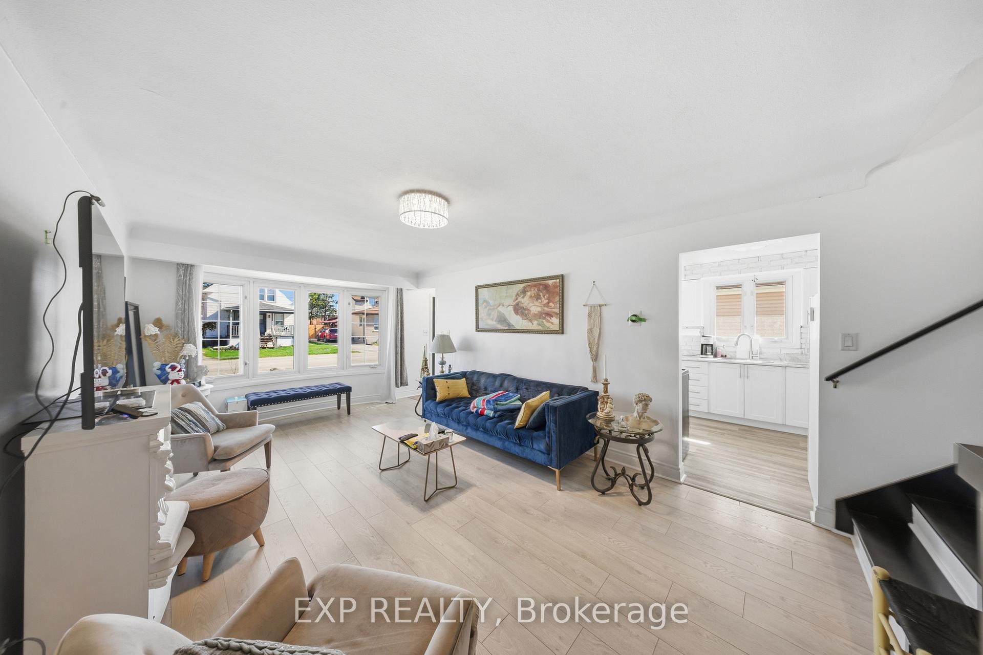 Photo 12 of 6376 Ash Street, Niagara Falls, Dorchester — HOMEH