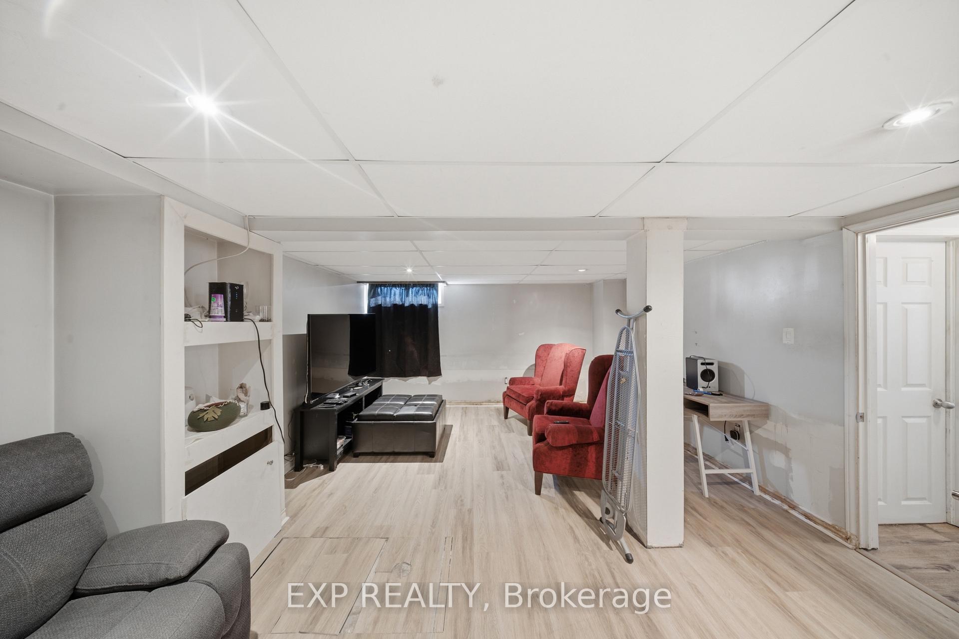 Photo 24 of 6376 Ash Street, Niagara Falls, Dorchester — HOMEH