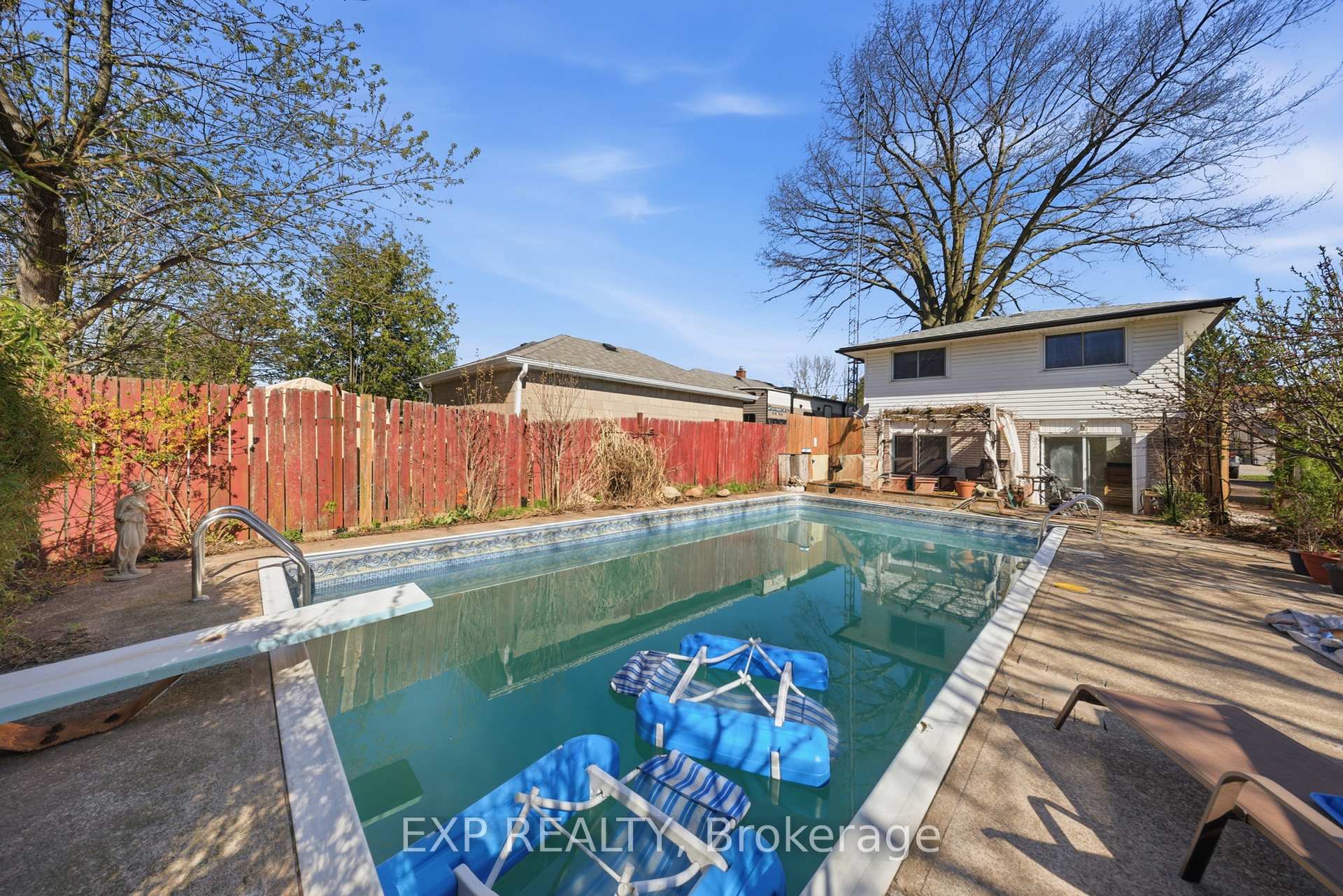 Photo 29 of 6376 Ash Street, Niagara Falls, Dorchester — HOMEH