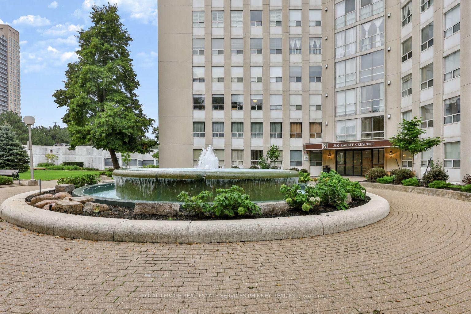 Photo of Unit 2801, 3650 Kaneff Crescent