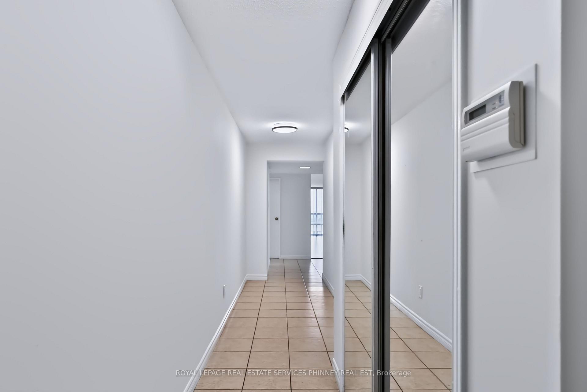 Photo 5 of Unit 2801, 3650 Kaneff Crescent, Mississauga, Mississauga Valleys — HOMEH