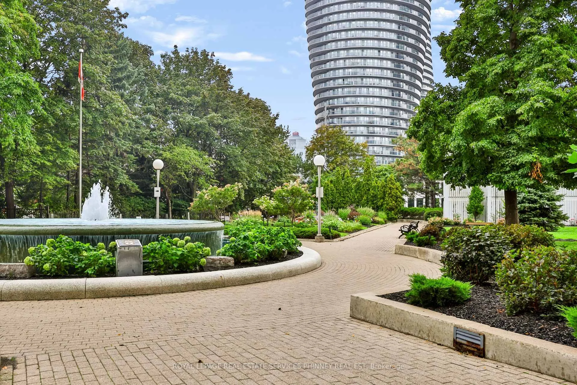 Photo 2 of Unit 2801, 3650 Kaneff Crescent, Mississauga, Mississauga Valleys — HOMEH
