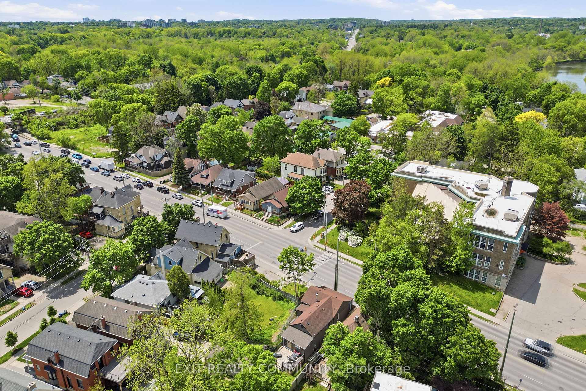 Photo 10 of 20 Wharncliffe Road S, London, South F — HOMEH
