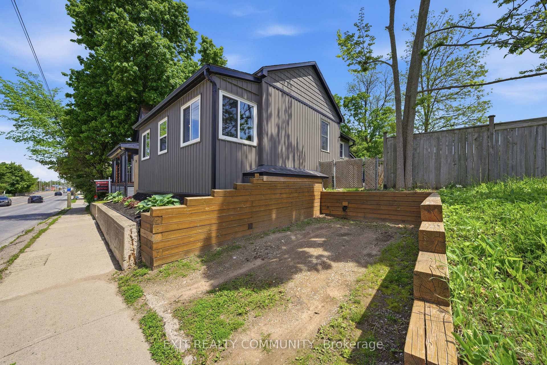 Photo 20 of 20 Wharncliffe Road S, London, South F — HOMEH