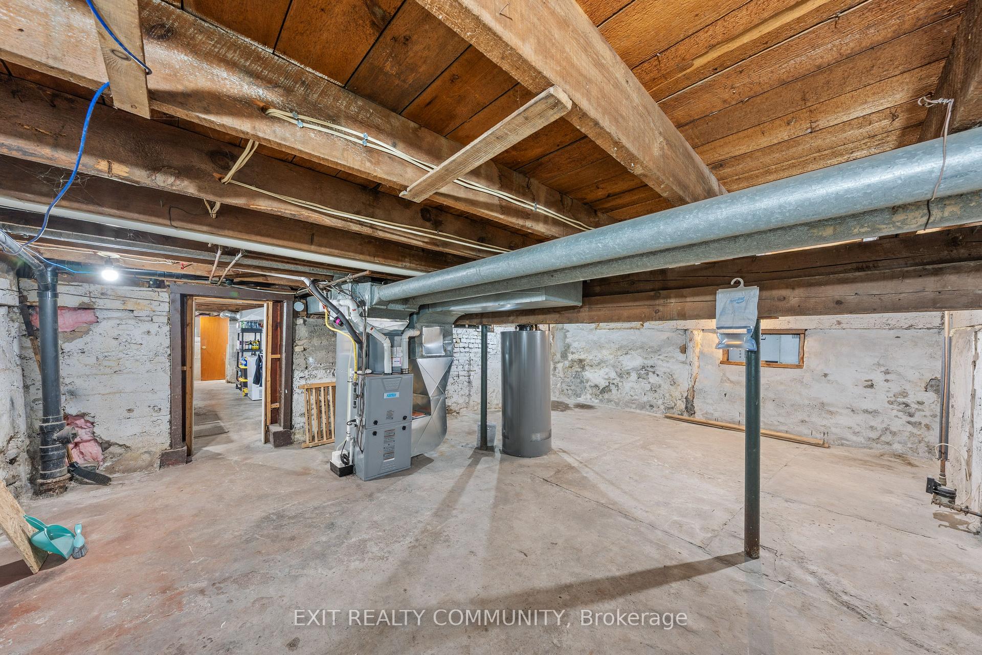 Photo 43 of 20 Wharncliffe Road S, London, South F — HOMEH