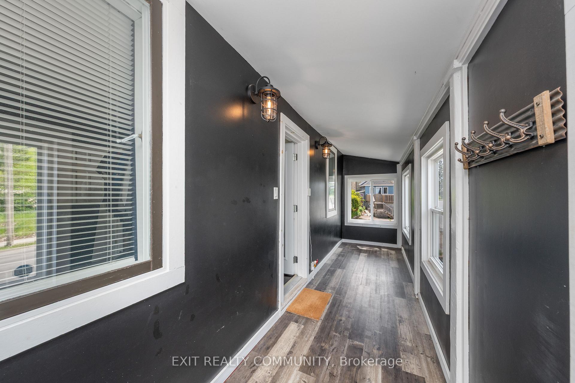 Photo 49 of 20 Wharncliffe Road S, London, South F — HOMEH