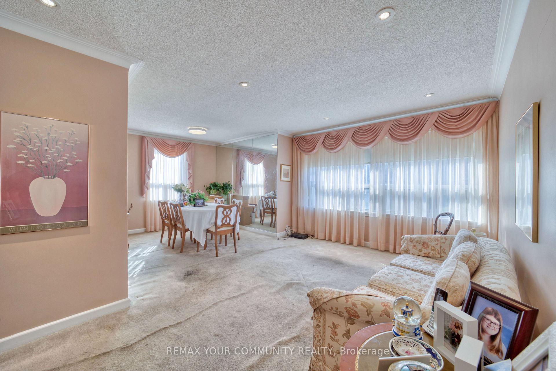 Photo 7 of 48 Alexis Boulevard, North York, Clanton Park — HOMEH