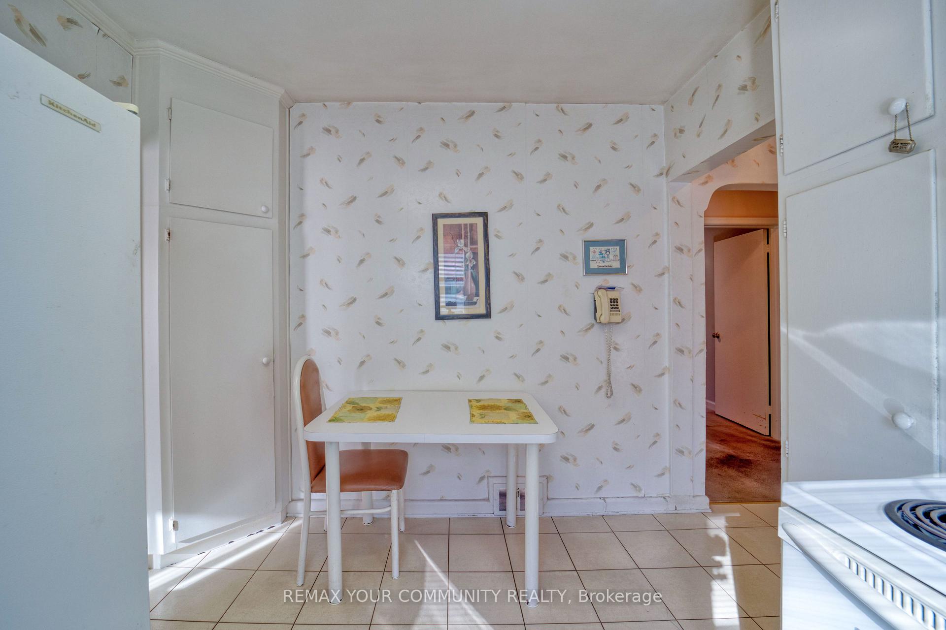 Photo 15 of 48 Alexis Boulevard, North York, Clanton Park — HOMEH