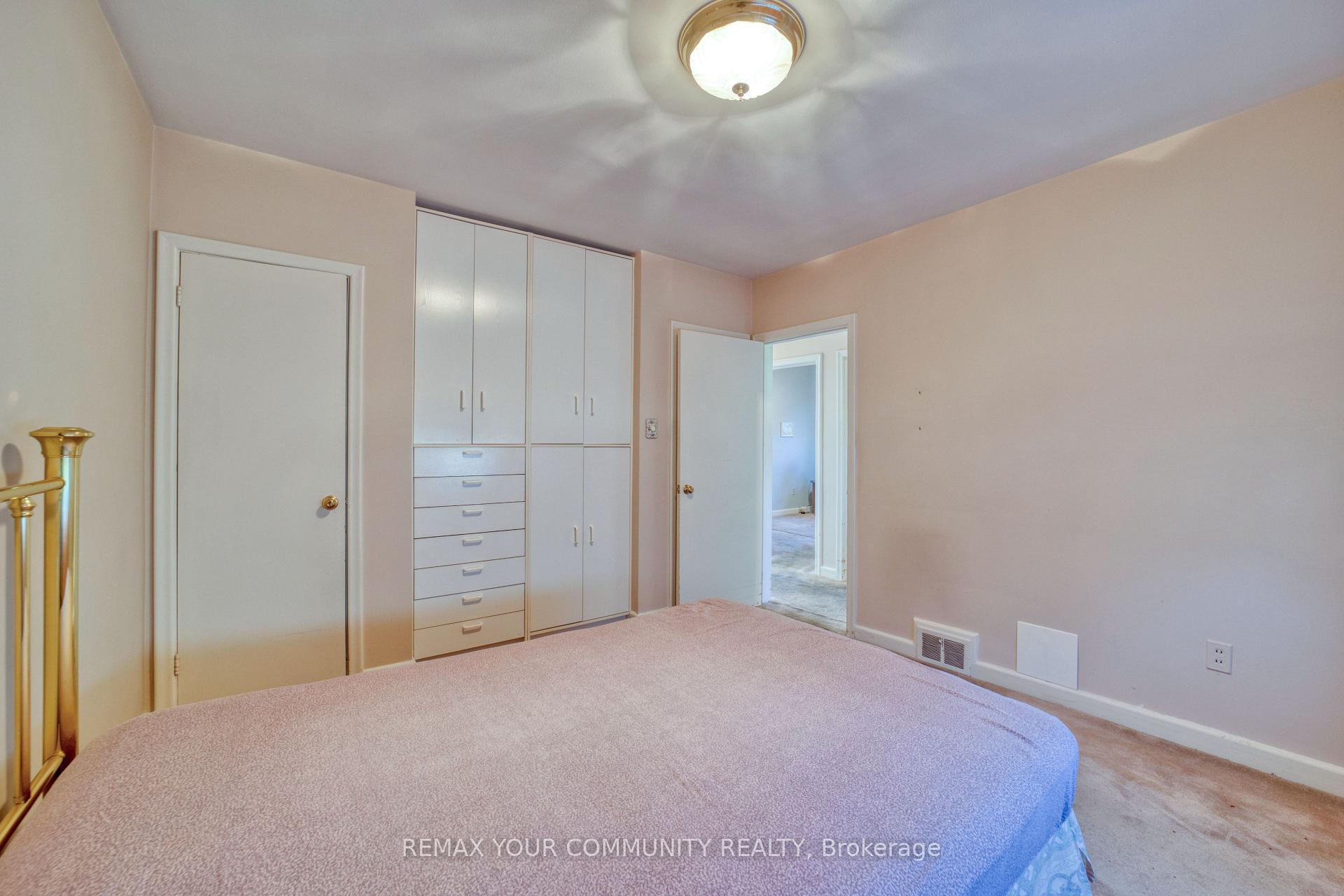 Photo 22 of 48 Alexis Boulevard, North York, Clanton Park — HOMEH