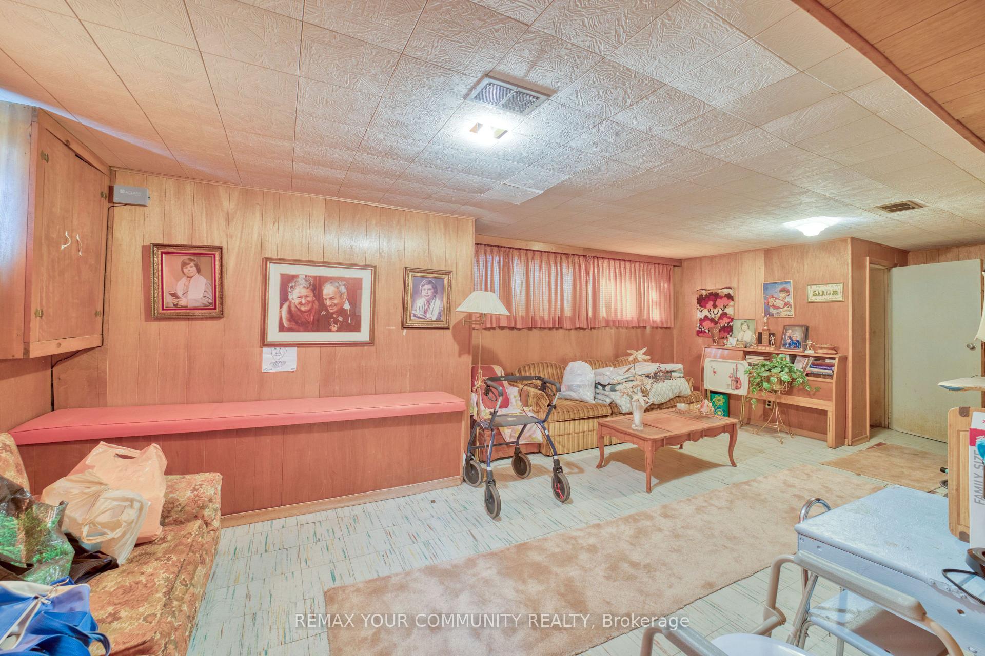 Photo 35 of 48 Alexis Boulevard, North York, Clanton Park — HOMEH