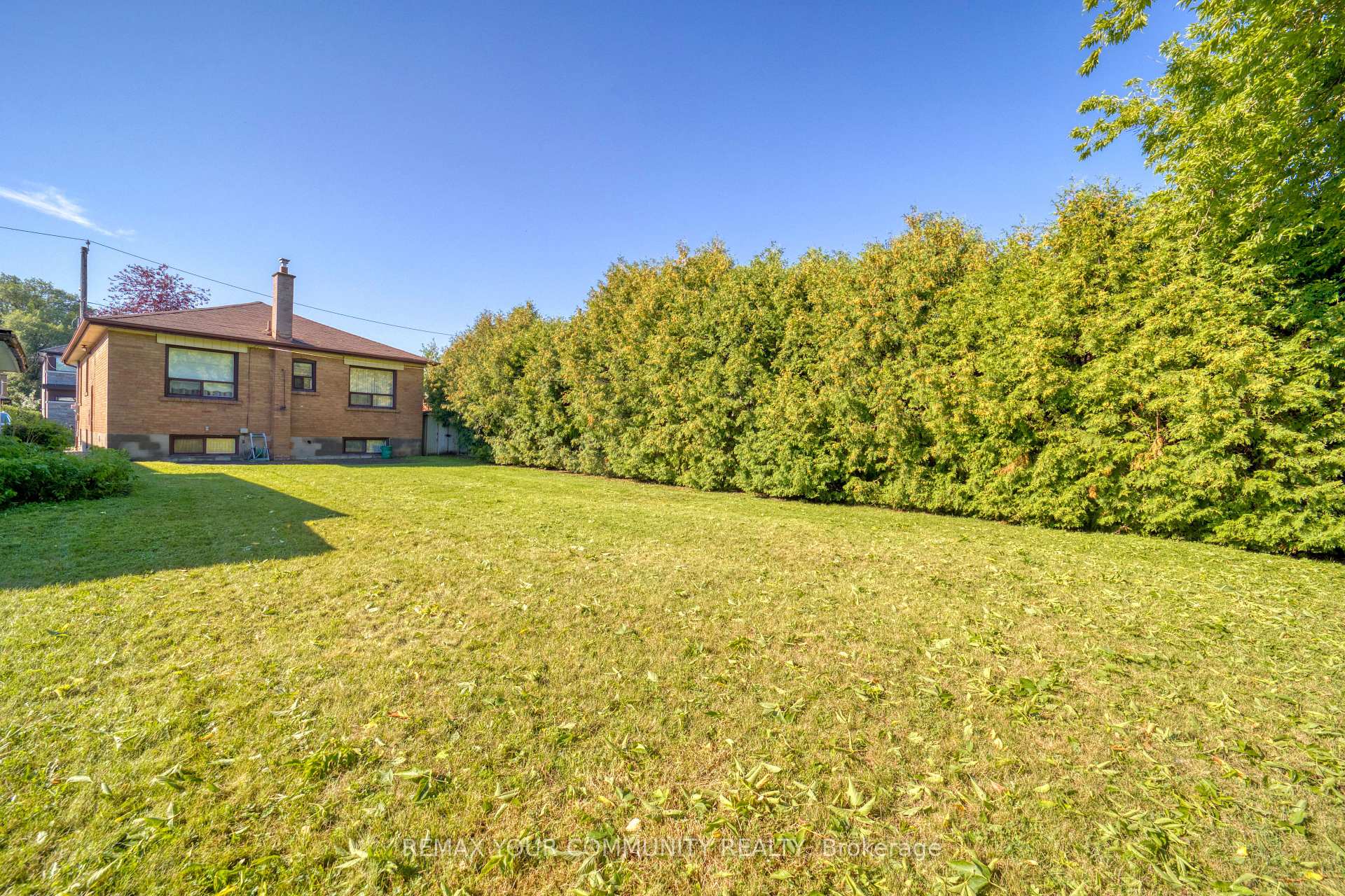 Photo 41 of 48 Alexis Boulevard, North York, Clanton Park — HOMEH