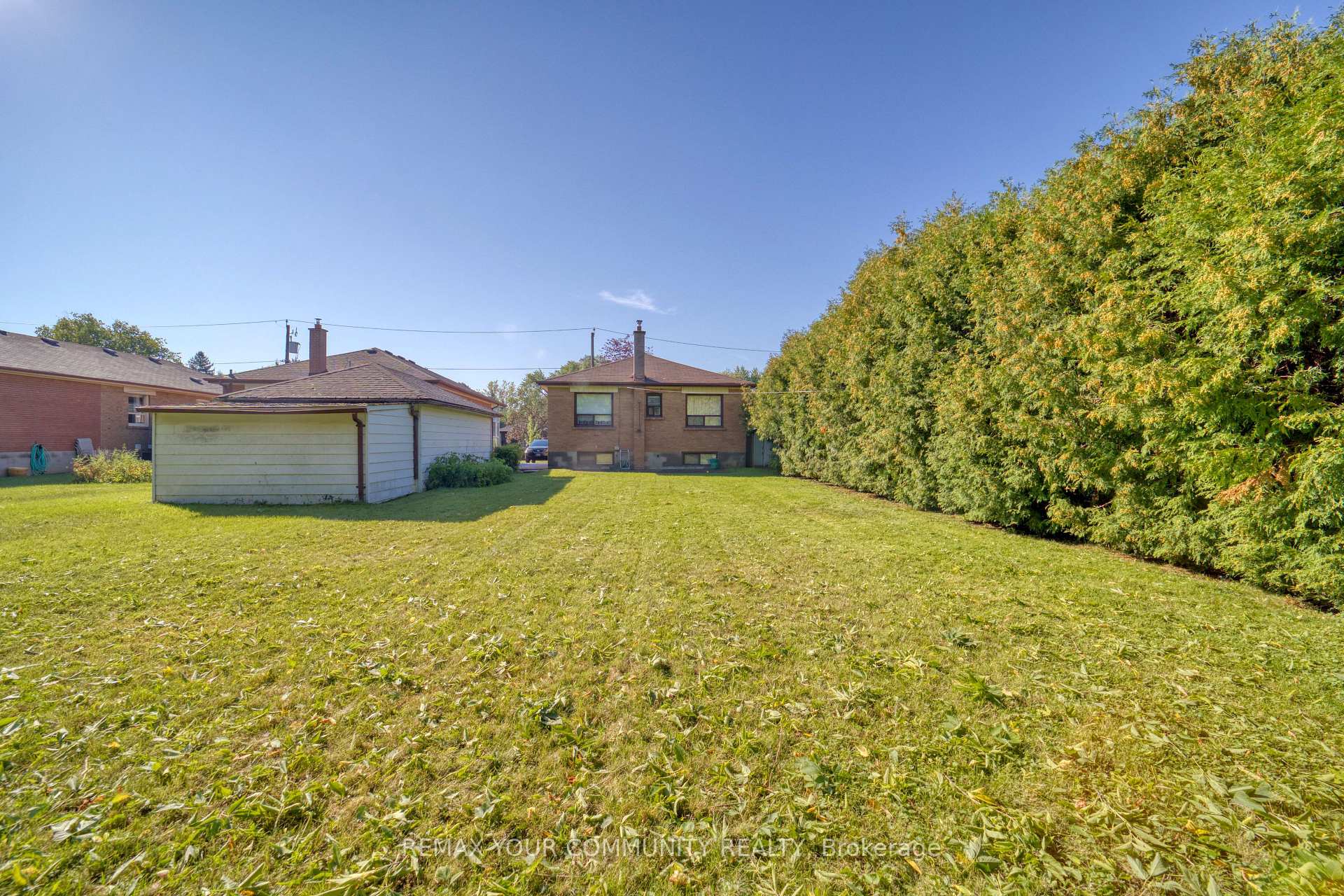Photo 42 of 48 Alexis Boulevard, North York, Clanton Park — HOMEH